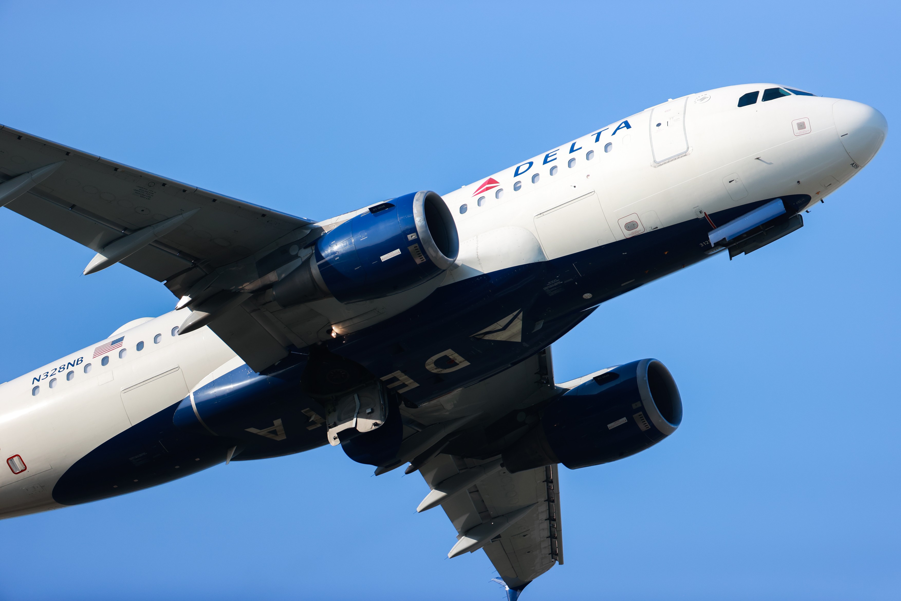 Airlines Face Challenges Amid Surging Summer Travel And 5G Deadline