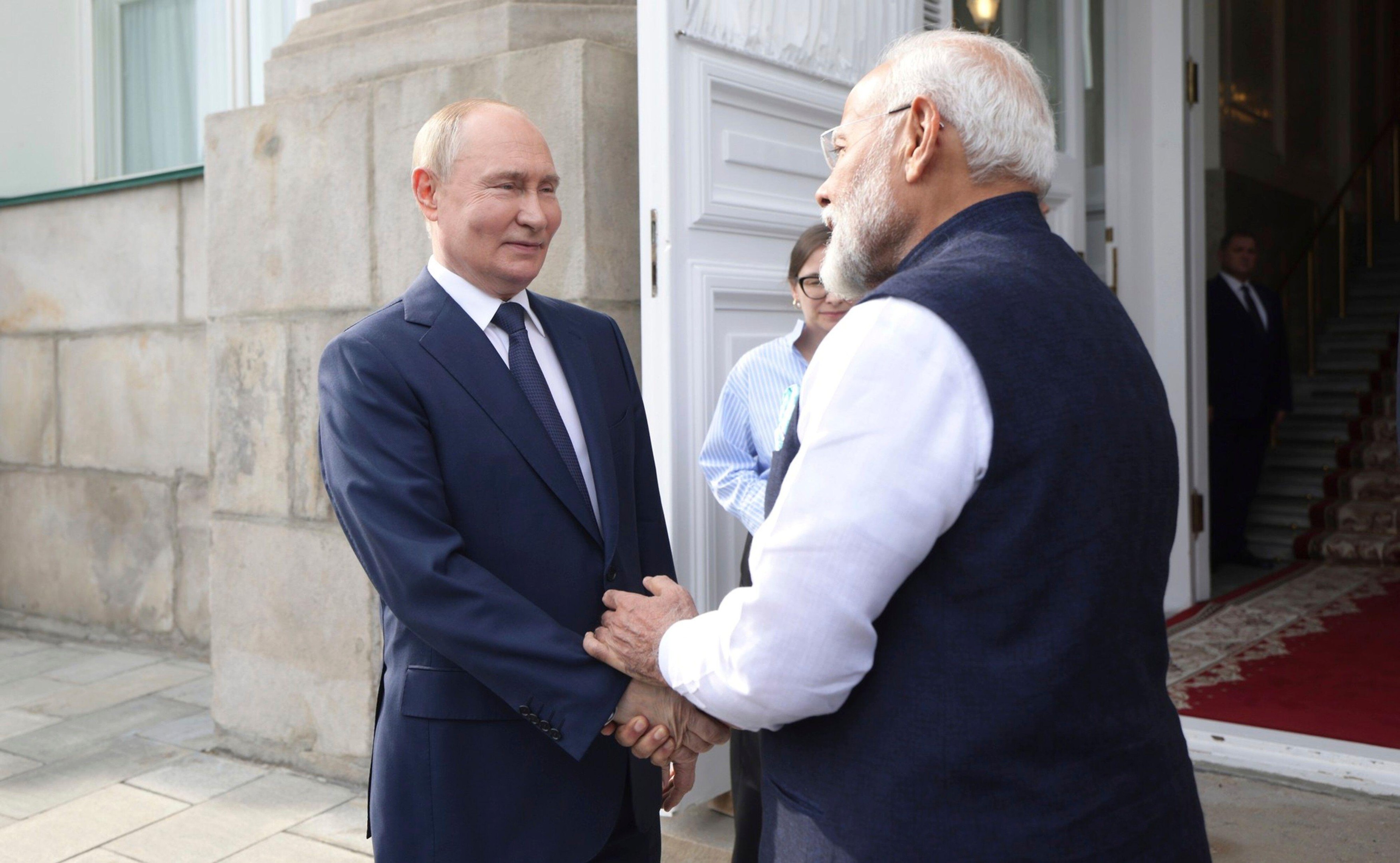 Moscow, Russia. 09th July, 2024. Russian President Vladimir Putin, left, bids farewell to Indian Prime Minister Narendra Modi, right, on departure from the Kremlin, July 9, 2024 in Moscow Oblast, Russia. Credit: Gavriil Grigorov/Kremlin Pool/Alamy Live Ne