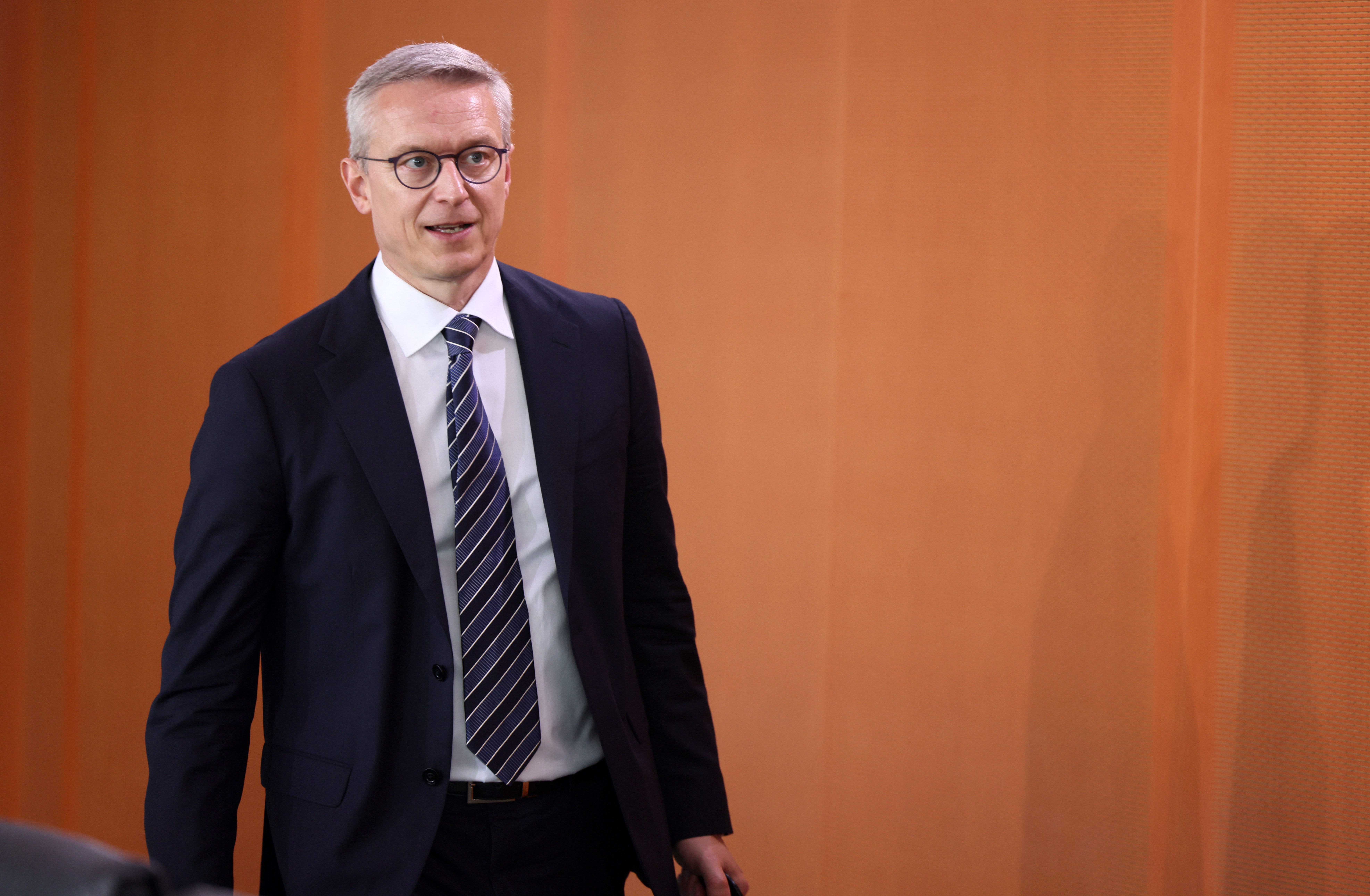 epa12098530 German Minister for Digital and State Modernization Karsten Wildberger attends the weekly cabinet meeting of the German government at the Chancellery in Berlin, Germany, 14 May 2025.  EPA-EFE/HANNIBAL HANSCHKE