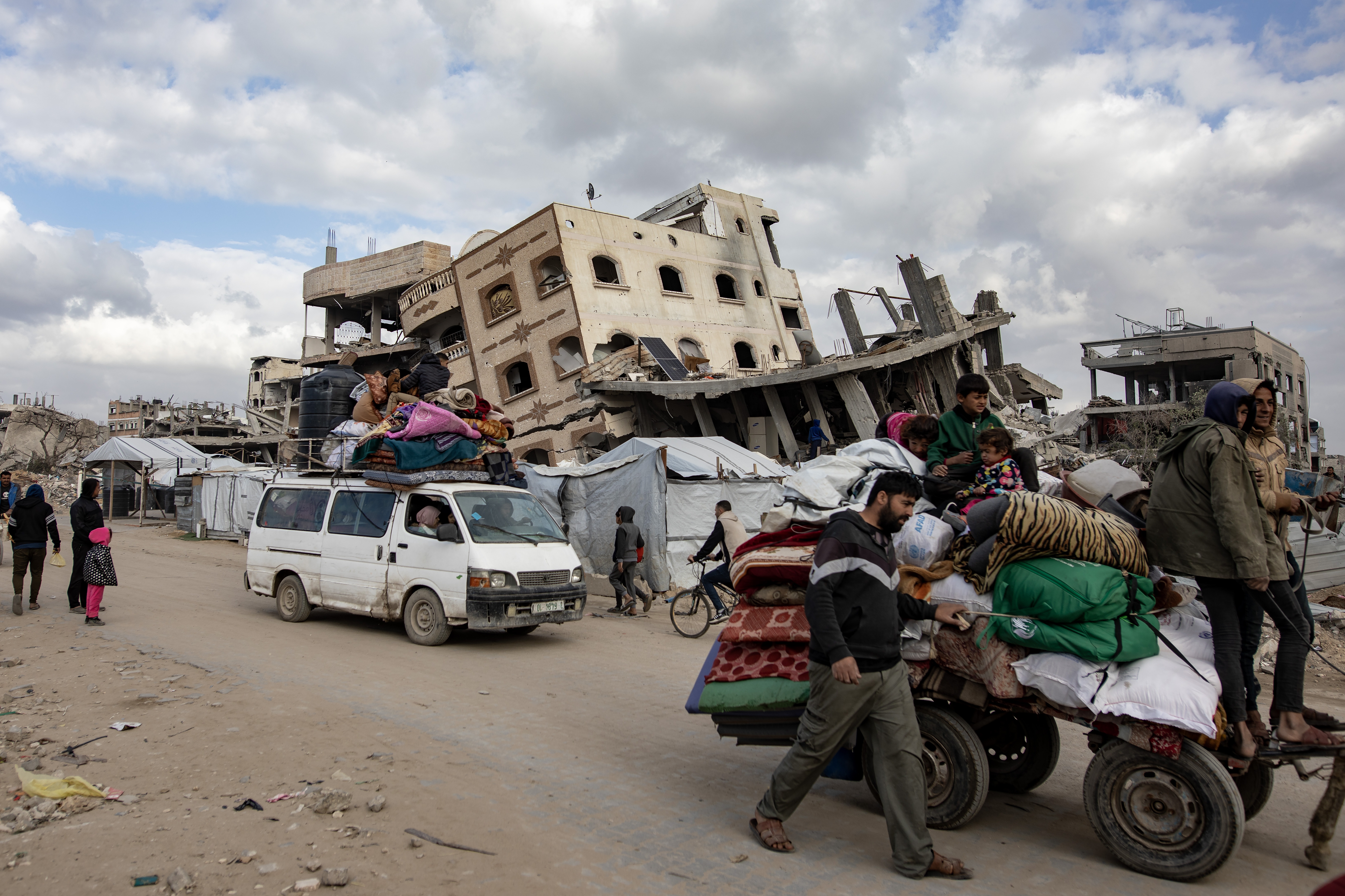 Palestinians flee northern Gaza after Israeli army issues evacuation orders