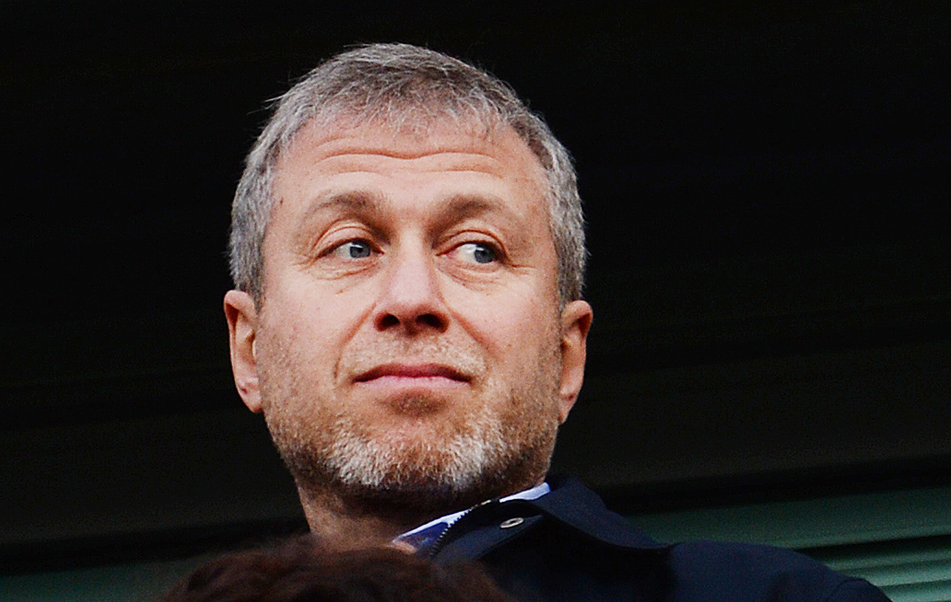 Abramovich hands Chelsea FC over to foundation trustees