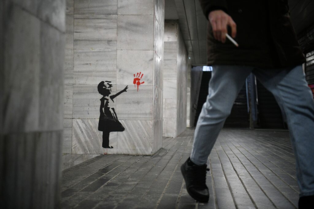 1737457958-Banksy-foto-Filip-Kraincania-2-1024x683.jpeg