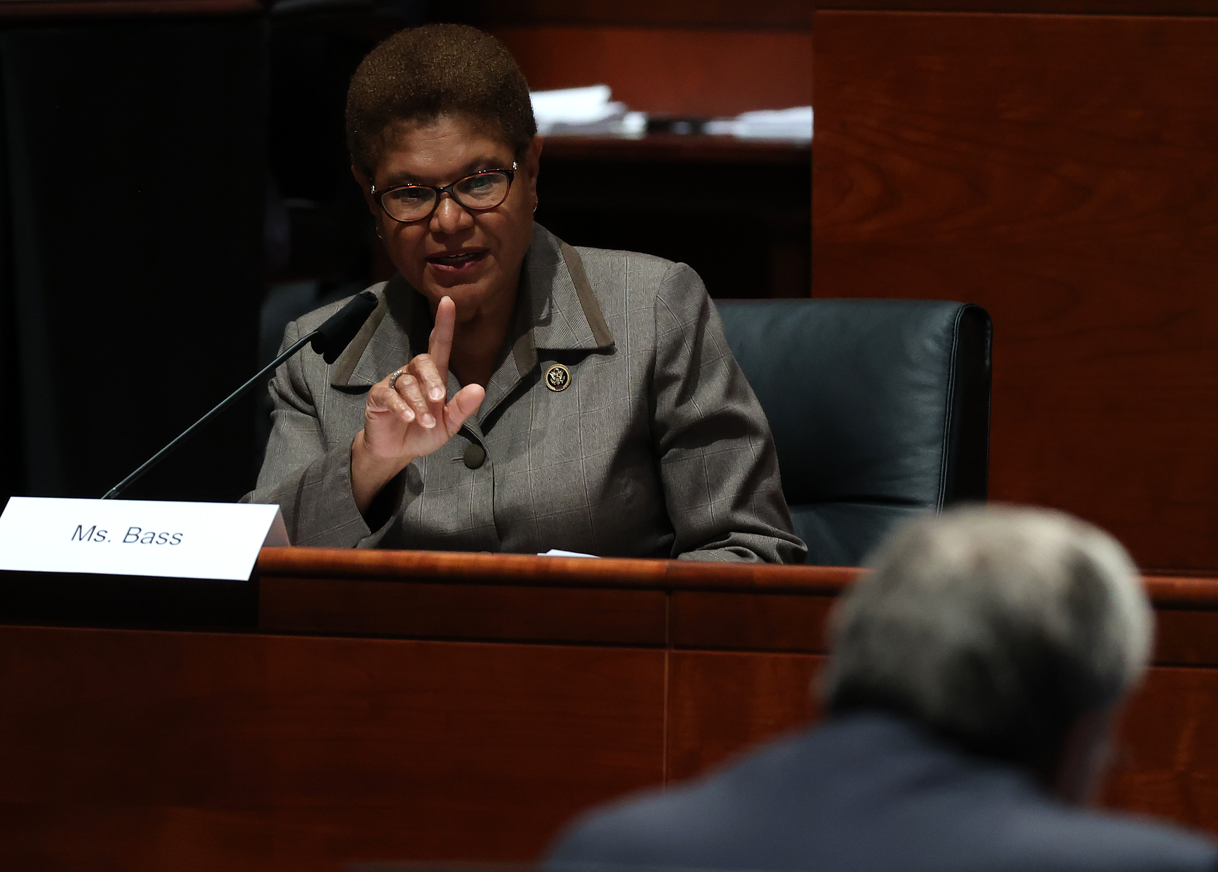epa08571171 Rep. Karen Bass (D-CA) questions US Attorney General William Barr during a House Judiciary Committee in the Congressional Auditorium at the US Capitol Visitors Center, in Washington, DC, USA, 28 July 2020.  EPA-EFE/Chip Somodevilla / POOL