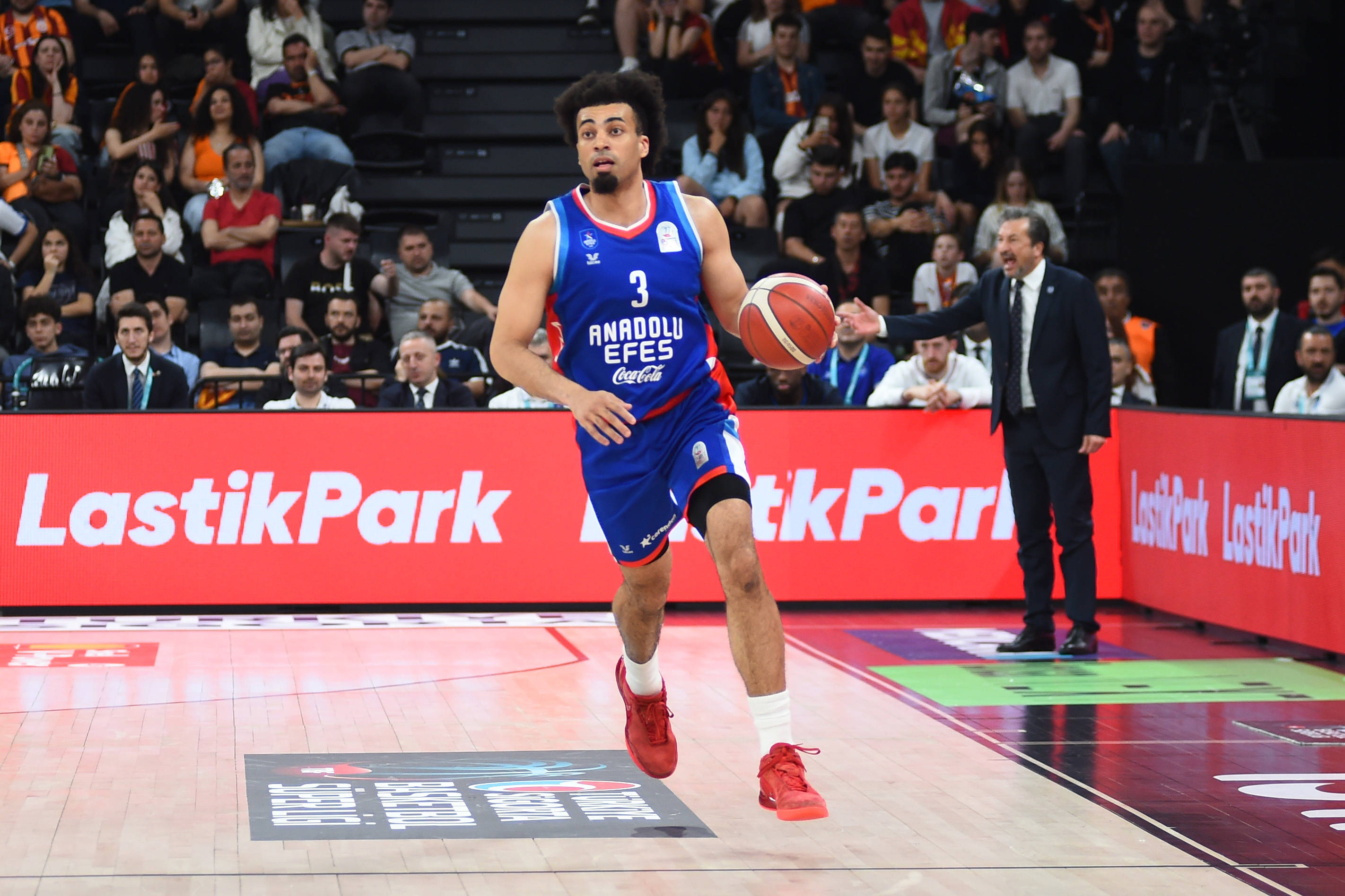Galatasaray v Anadolu Efes - Turkish Basketball Super League