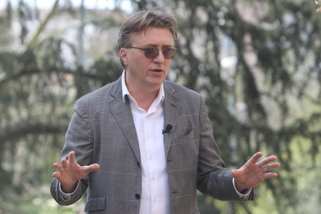 Mesto: BEOGRAD
Datum: Sun Mar 24 12:47:14 CET 2024
Dogadjaj: EVROSERVIS/KVAKA 23 - izjava FoNetu dramaturga Željka Hubača u okviru serijala Kvaka 23
Fotoreporter: Milica Vučković
Ličnosti: Željko Hubač
Izvor: FoNet