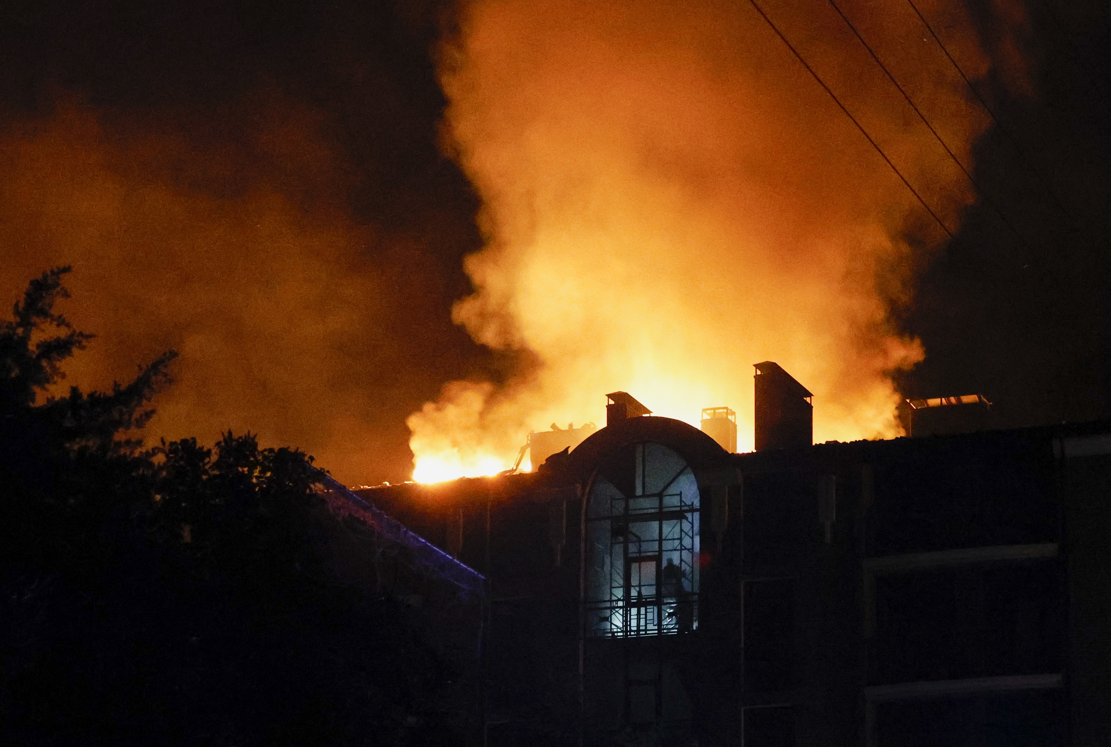 At least 4 people injured after the Russian overnight strikes in Kharkiv