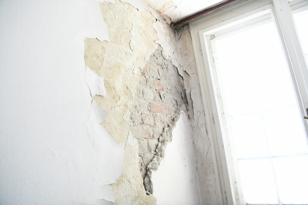 Beograd, 01.08.2024. Udruženje književnika Srbije, zgrada Udruženja književnika Srbije u Francuskoj 7, urušavanje zgrade, UKS, Klub književnika Foto: Amir Hamzagić/Nova.rs