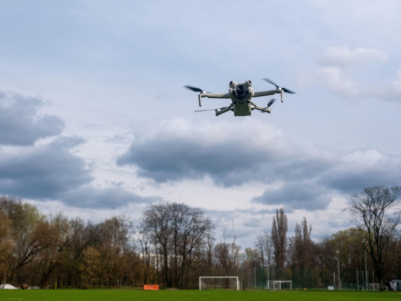 Drone is flying in the sky above a field. The sky is cloudy and the drone is flying low to the ground,Image: 982402864, License: Royalty-free, Restrictions: , Model Release: no, Credit line: Aliaksandr Pakhuchy / Alamy / Profimedia