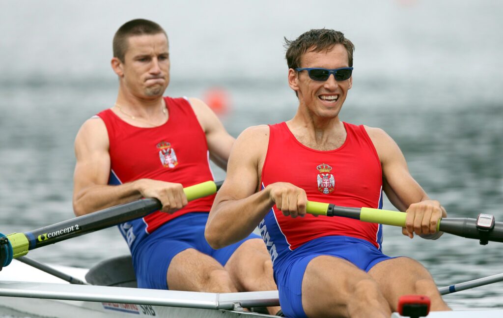 epa01362605 Goran Jagar (L) and Nikola Stojic (R) of Serbia start at the Men's Pairs Heat 1 race, at the Rowing World Cup on the Rotsee Lucerne, Switzerland, 30 May 2008.  EPA/SIGI TISCHLER