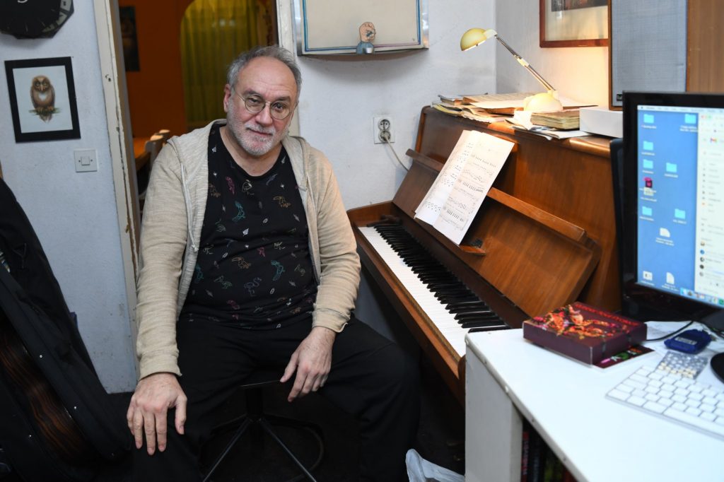 Beograd, 12.01.2021. Rastko Ćirić, profesor Fakulteta primenjenih umetnosti u Beogradu za predmete Ilustracija i Animacija, ilustrator Foto: Goran Srdanov/Nova.rs