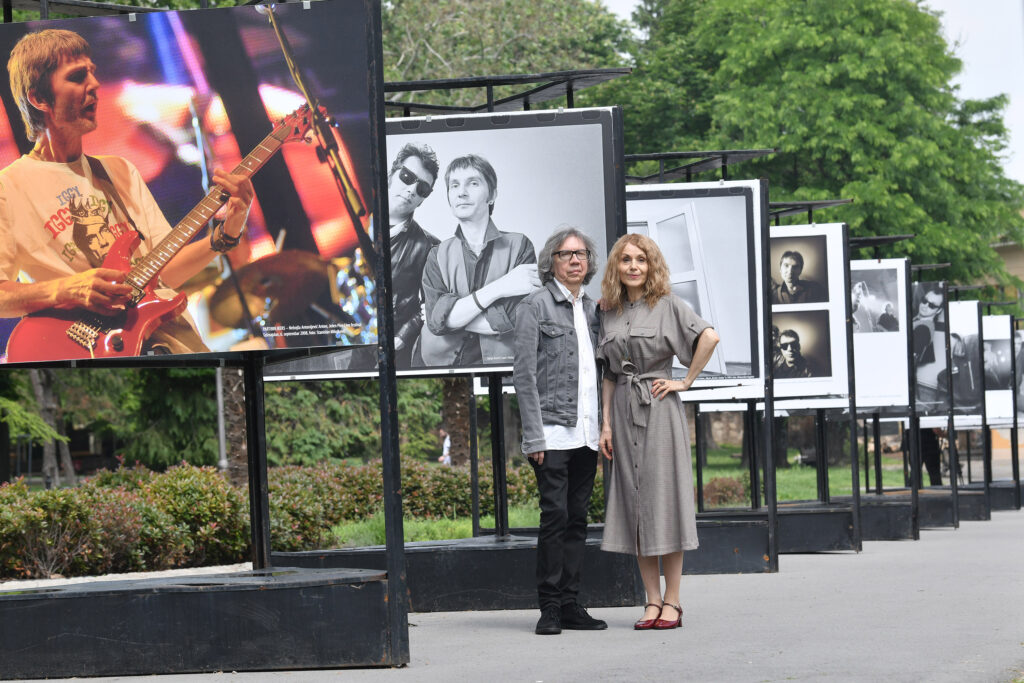 Beograd, 06.05.2025. Kalemegdan, Plato ispred Umetničkog paviljona „Cvijeta Zuzorić“ na Kalemegdanu, izložba Partibrejkers-Biti samo svoj, Autori izložbe: Zorica Kojić i Dragan Ambrozić Foto: Goran Srdanov/Nova.rs