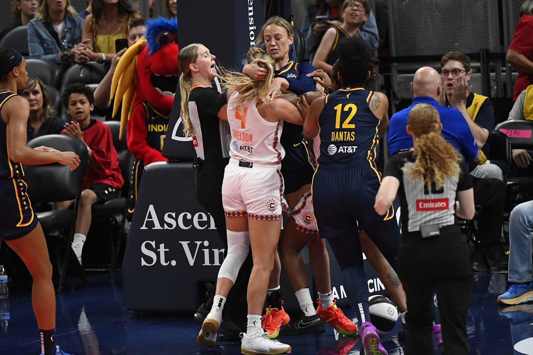 WNBA: JUN 17 Connecticut Sun at Indiana Fever