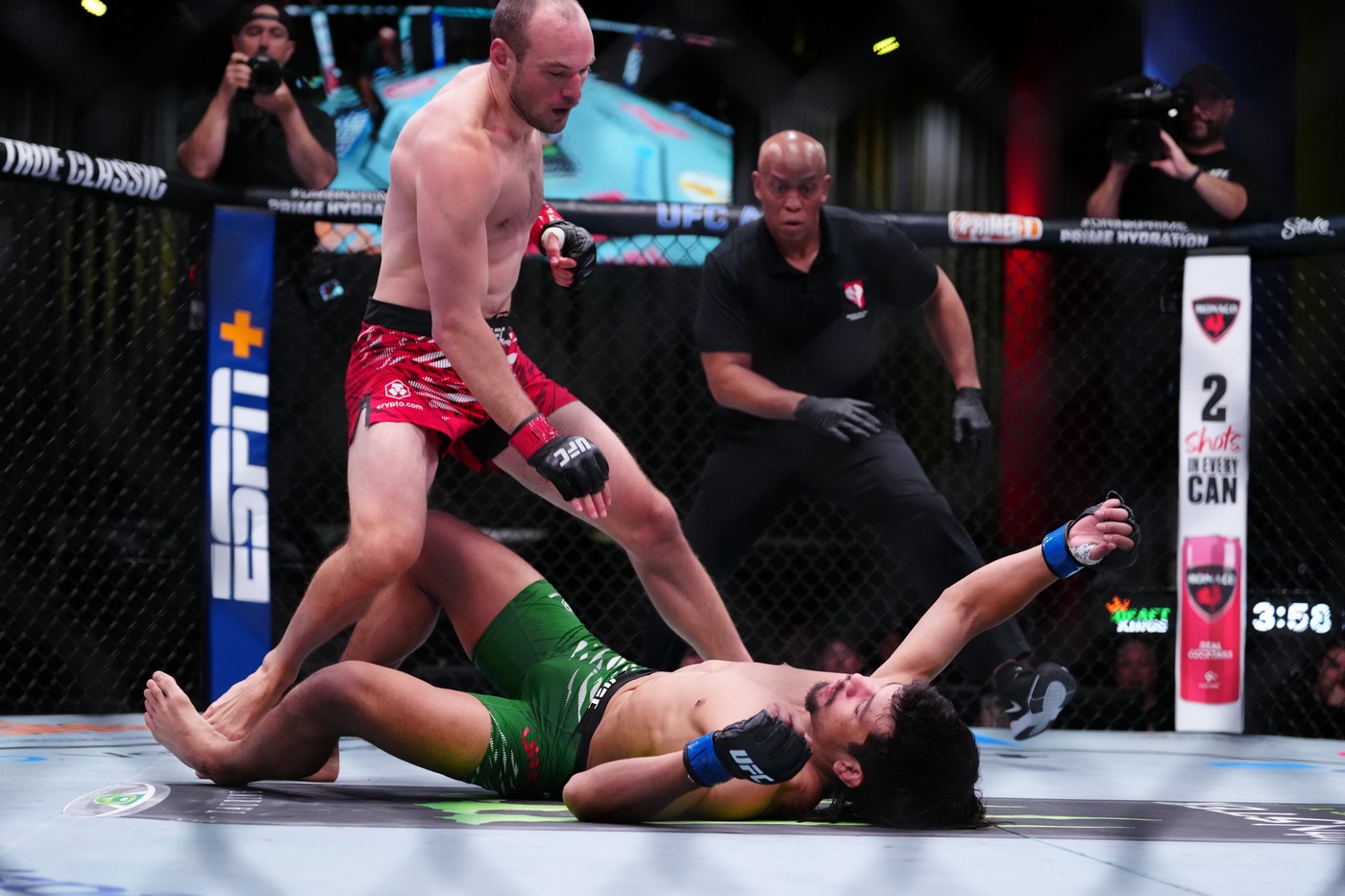 UFC Fight Night - Dolidze Vs Hernandez