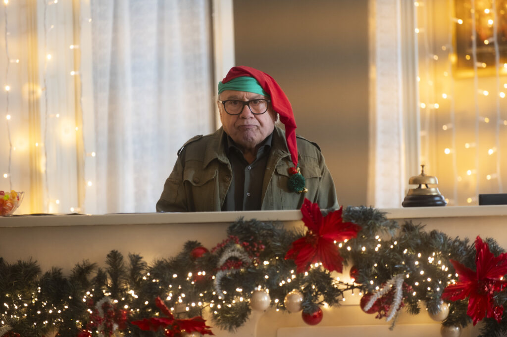 "IZNENADNI BOŽIĆ" (A SUDDEN CASE OF CHRISTMAS)