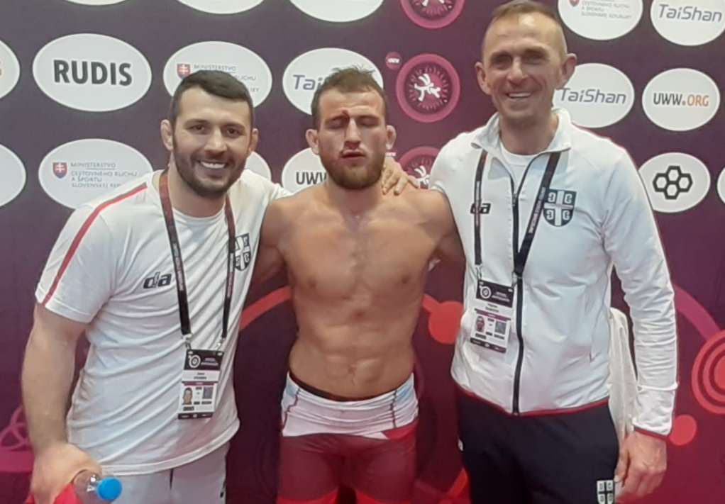 IMG-bc2ceb3fb34ff57f2c9ac834d4753e82-V