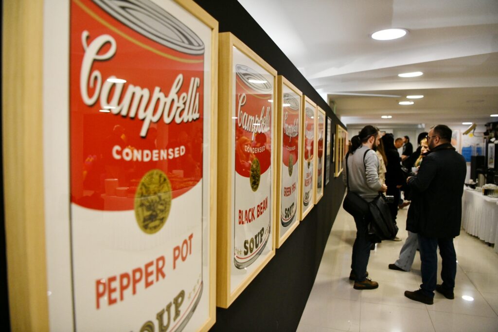 Beograd 09.01.2025  izložba Banksy u Beogradu, Pop up galerija, Dečanska 8,