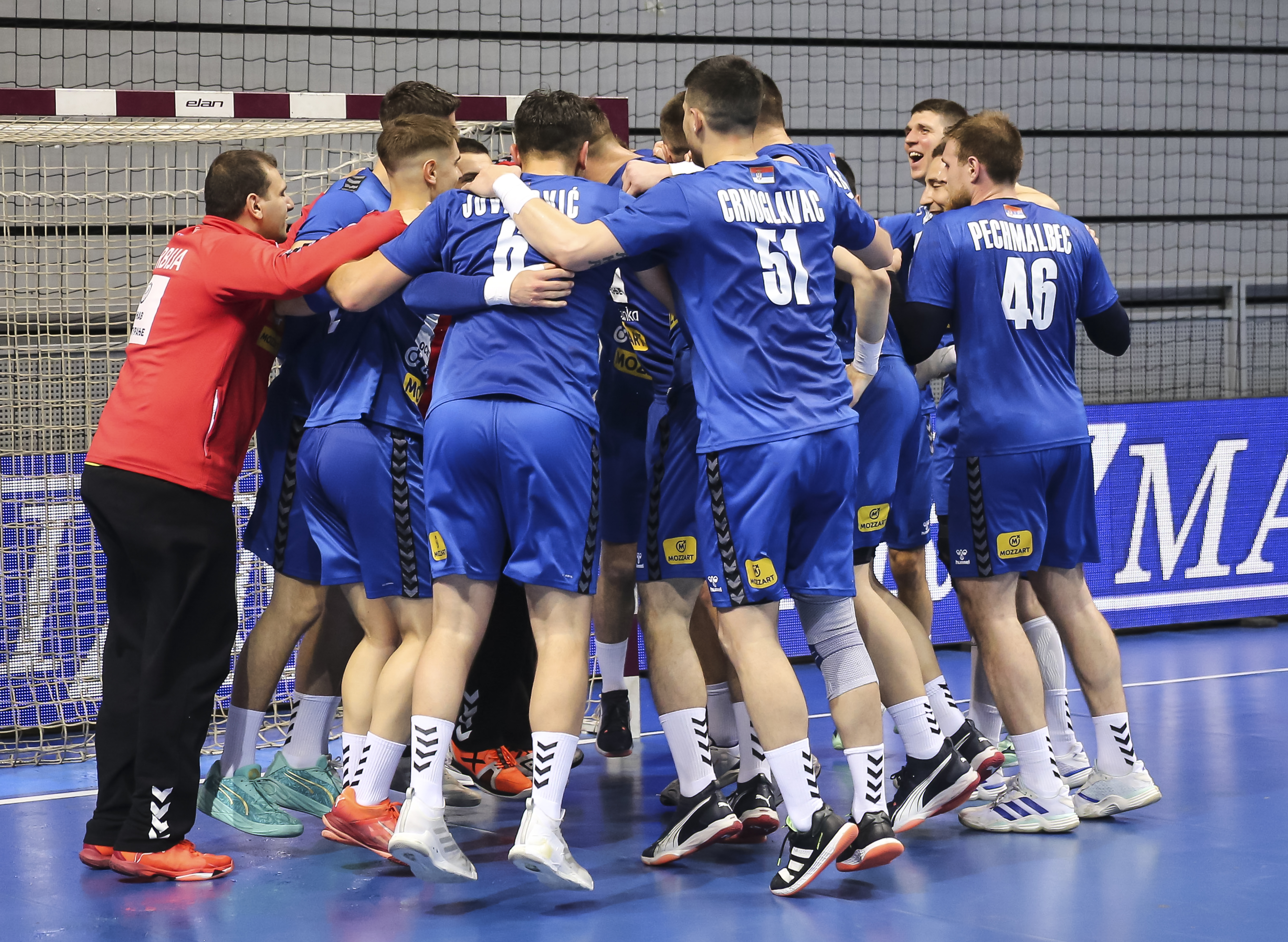 Players of Serbia celebrate after winning the EHF Euro 2026 Qualifiers match between Serbia and Italy (Srbija v Italija), at Sport Hall Ibar on May 11, 2025 in Kraljevo, Serbia. (Photo by Srdjan Stevanovic/Starsport.rs ©)