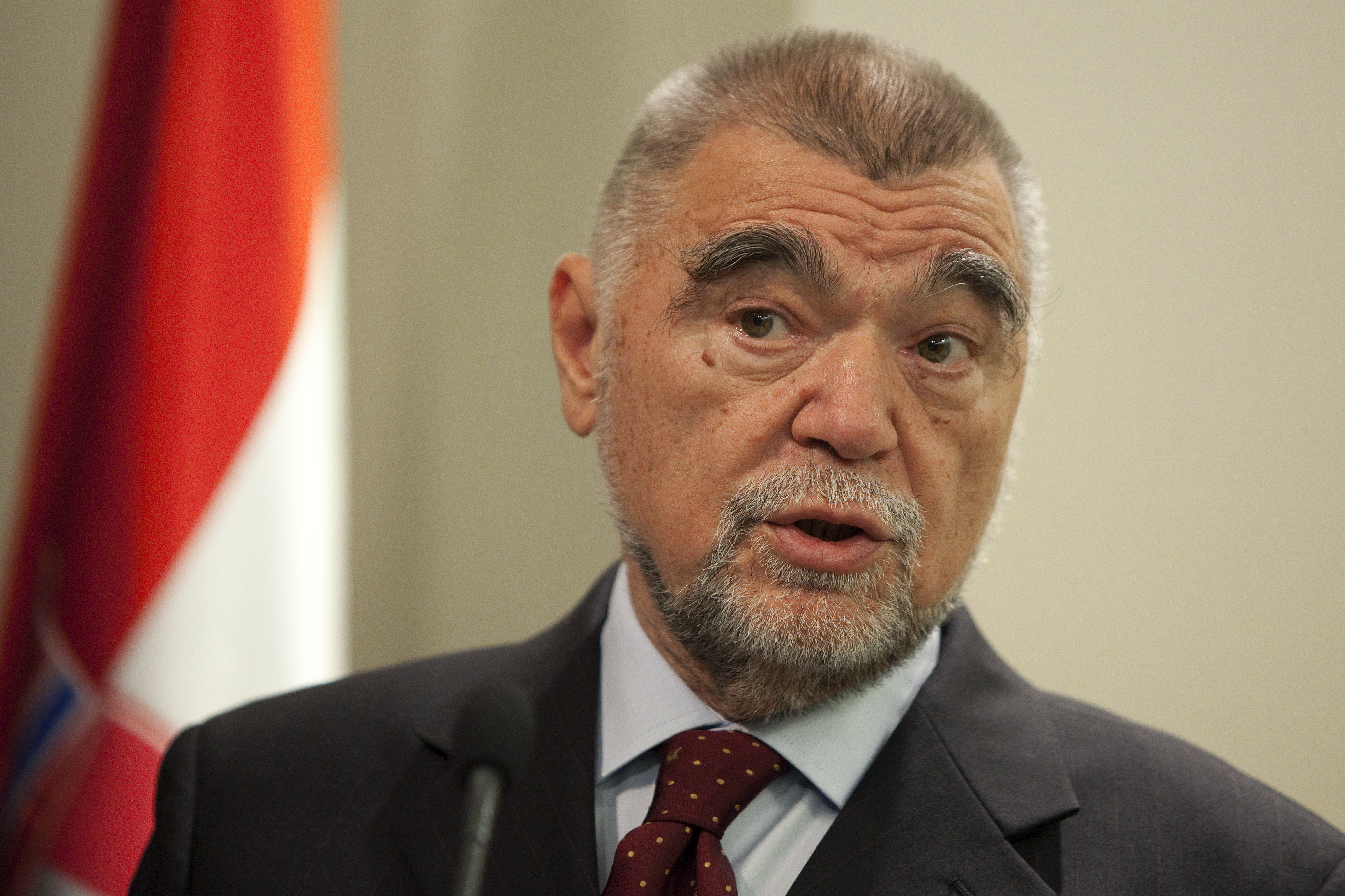 Croatian President Stjepan Mesic visits Kosovo.