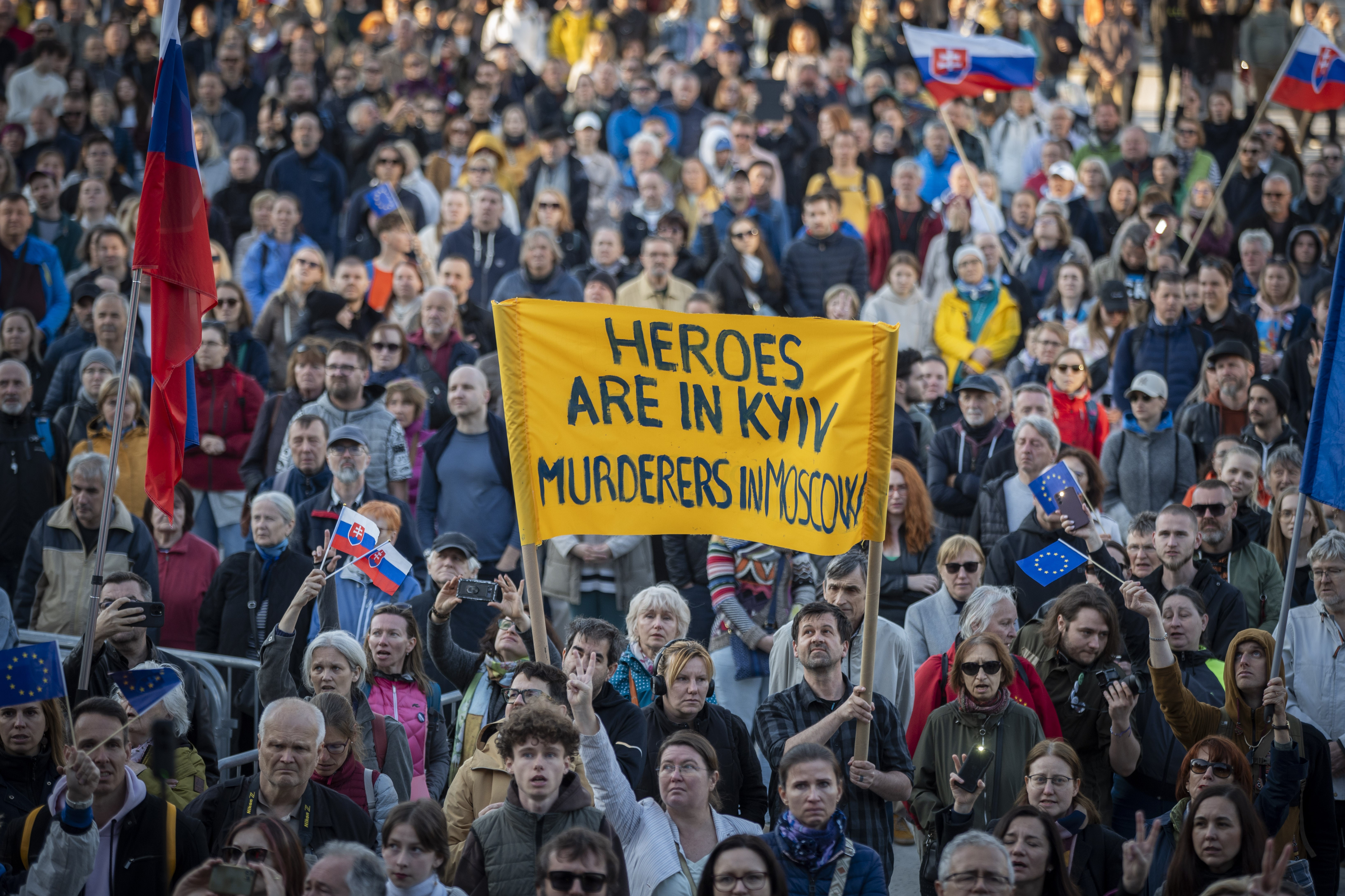 Protest in Bratislava, Slovakia, over Prime Minister Ficos visit to Moscow
