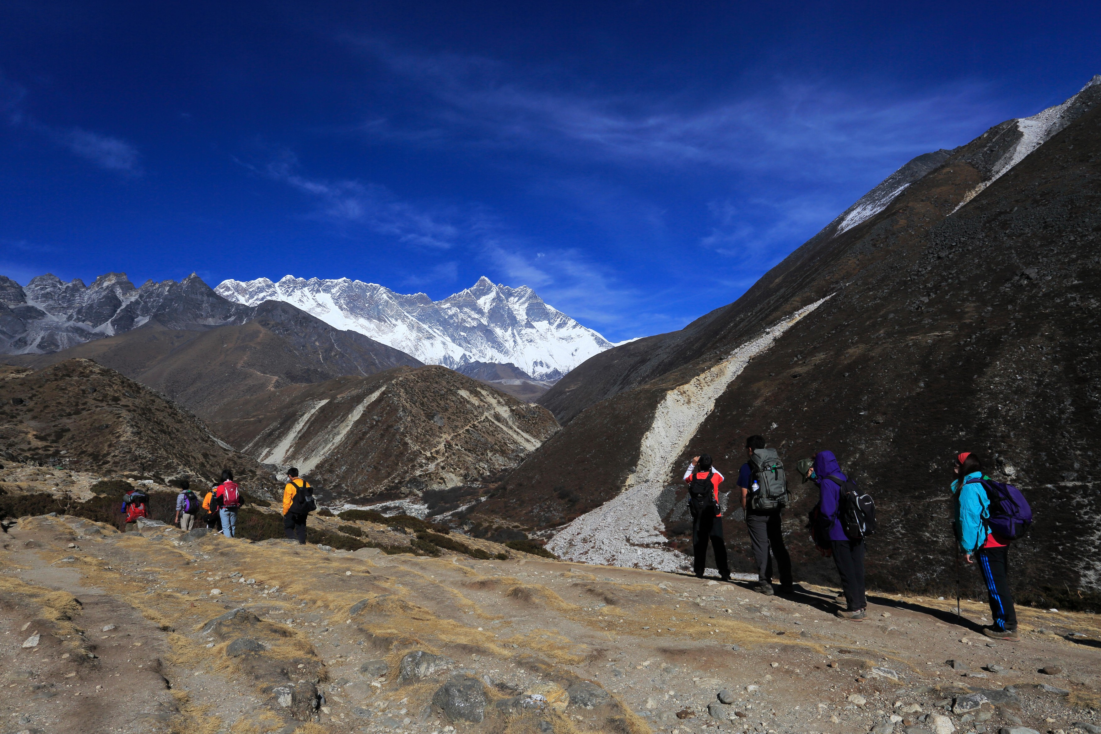 Trekkers on the Pheriche Pass, Everest base camp trek, UNESCO World Heritage Site, Sagarmatha National Park, Solu-Khumbu