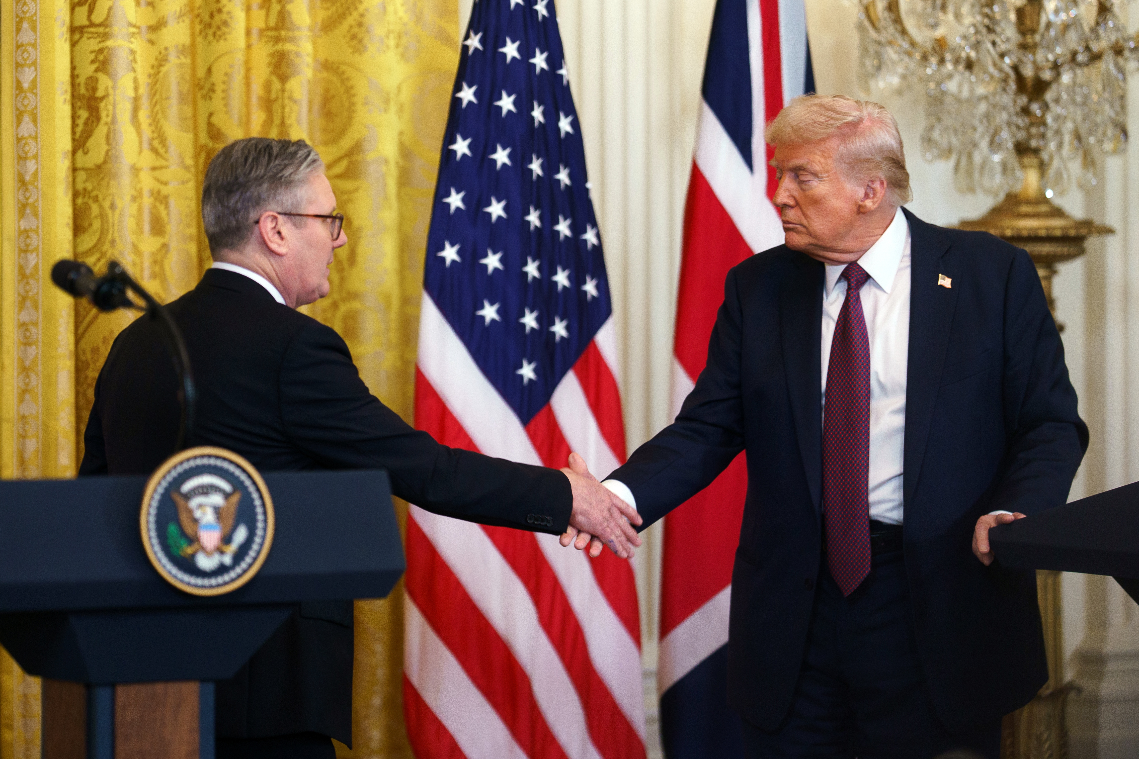 epa11928960 US President Donald Trump (R) with British Prime Minister Keir Starmer (L) during a press conference at the White House Washington, DC, USA, 27 February 2025.  EPA-EFE/WILL OLIVER