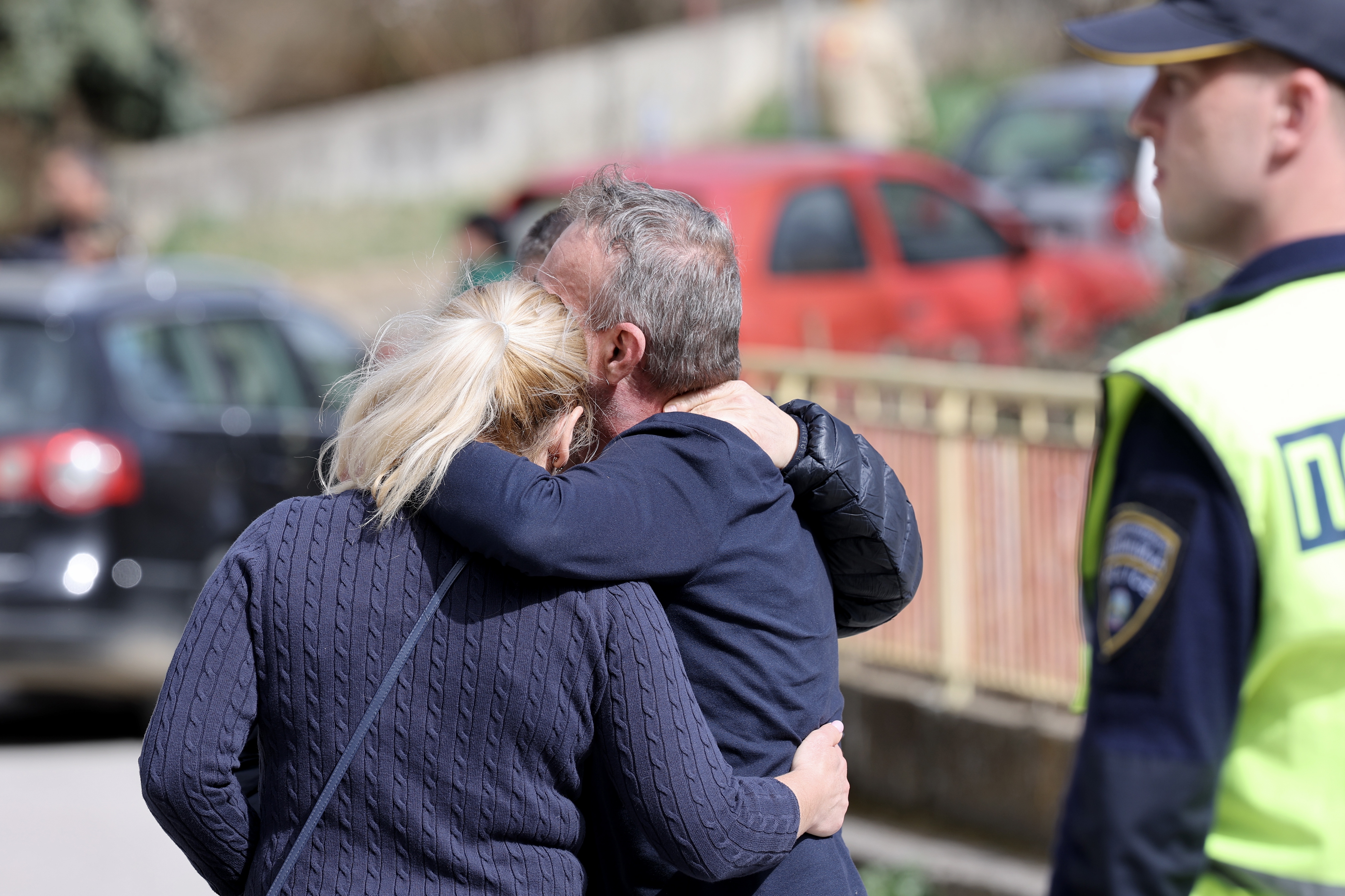 požar Makedonija kočani diskoteka, Dozens reported dead after a fire breaks out at a nightclub in Kocani