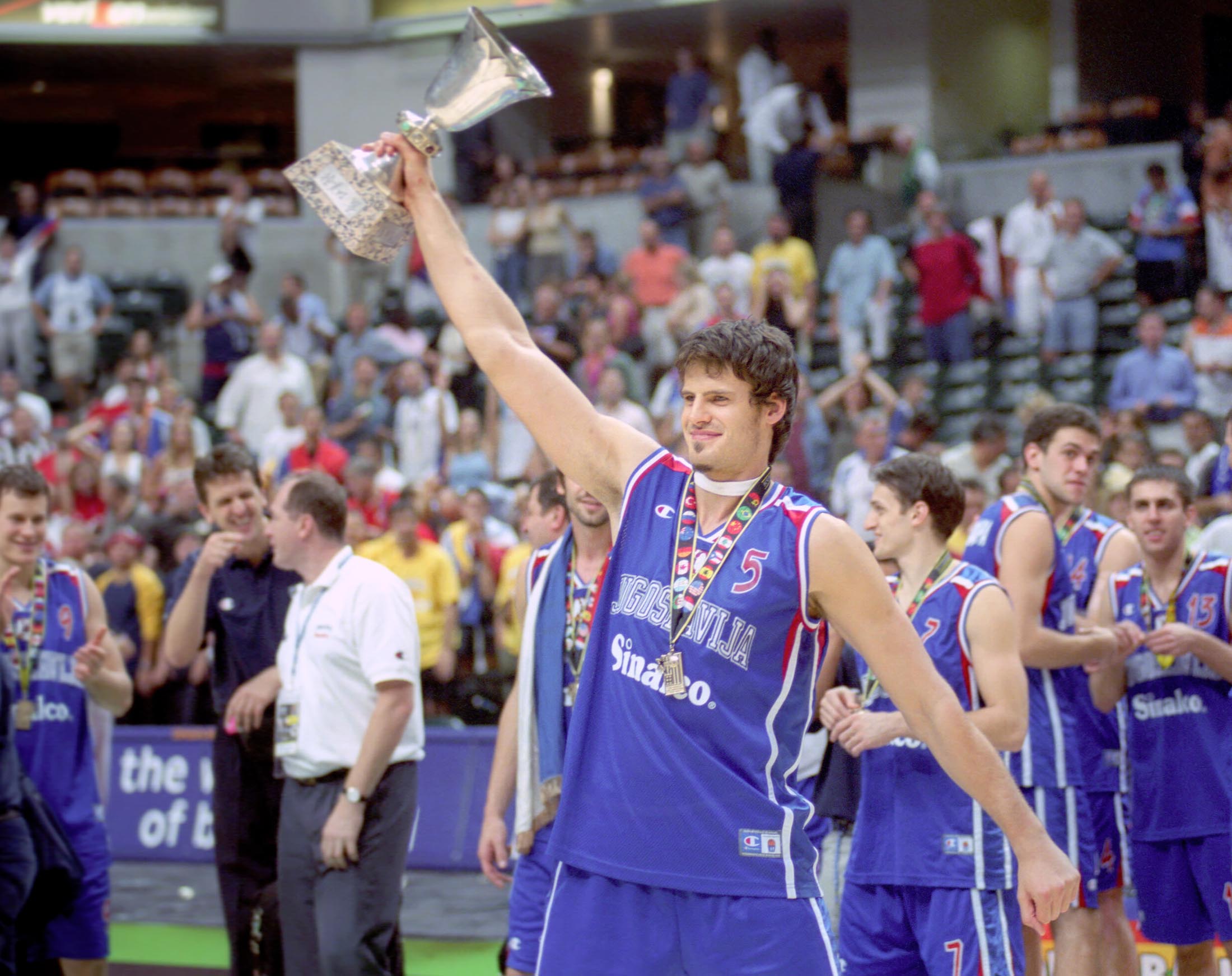 WORLD CHAMPIONSHIP IN BASKETBALL INDIANAPOLIS 2002