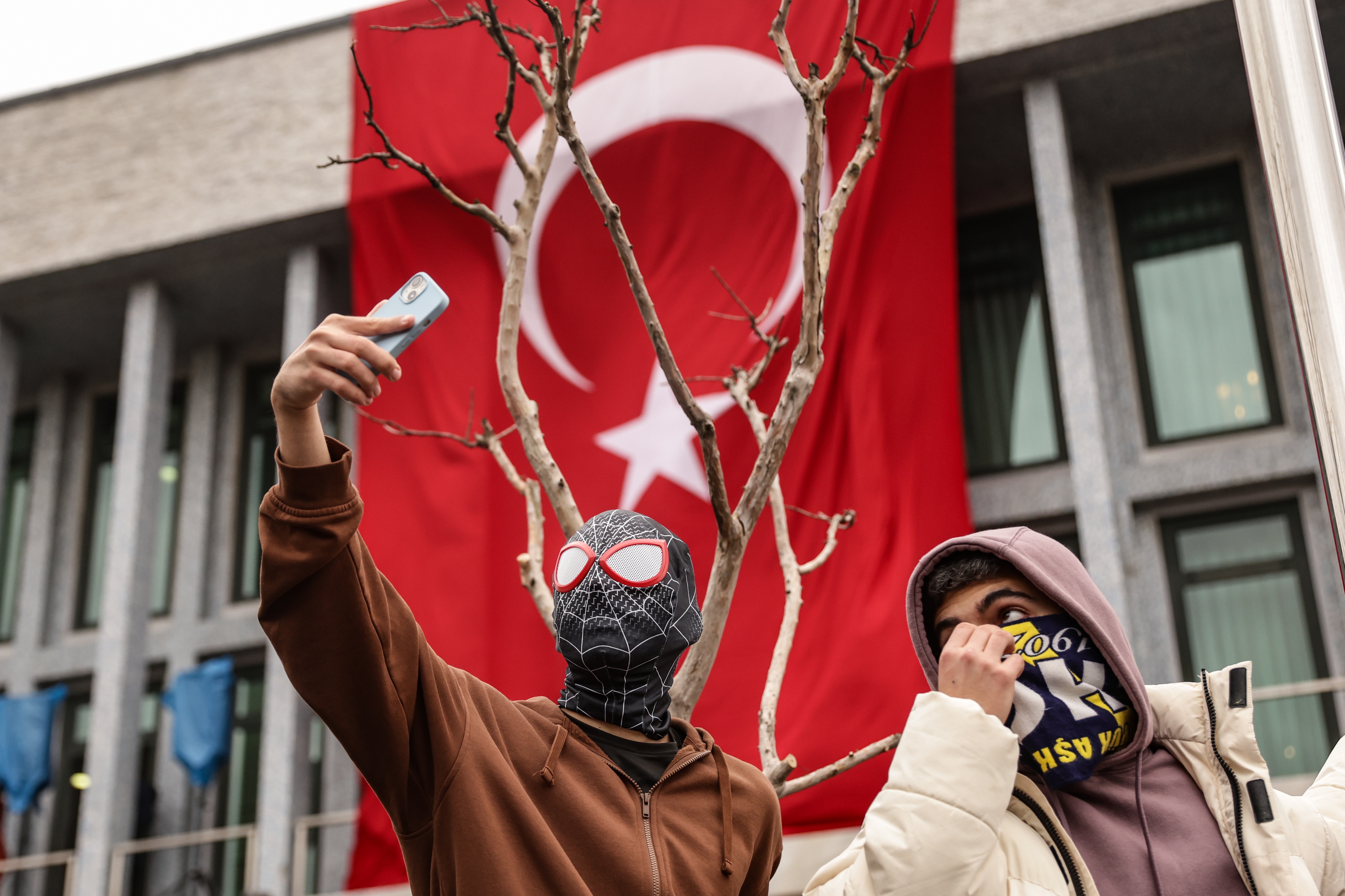 Protest in Istanbul against the detention of Istanbul mayor Imamoglu