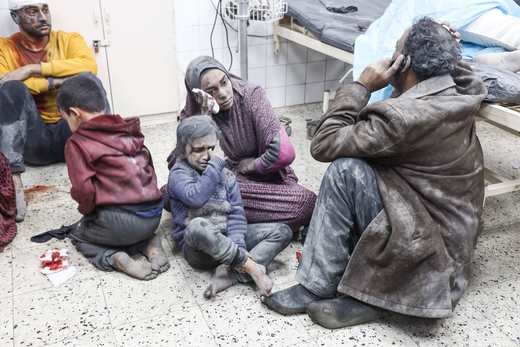 Gaza 10 people killed and over 50 injured in the targeting of a residential complex in the Al-Nafaq area of Gaza City