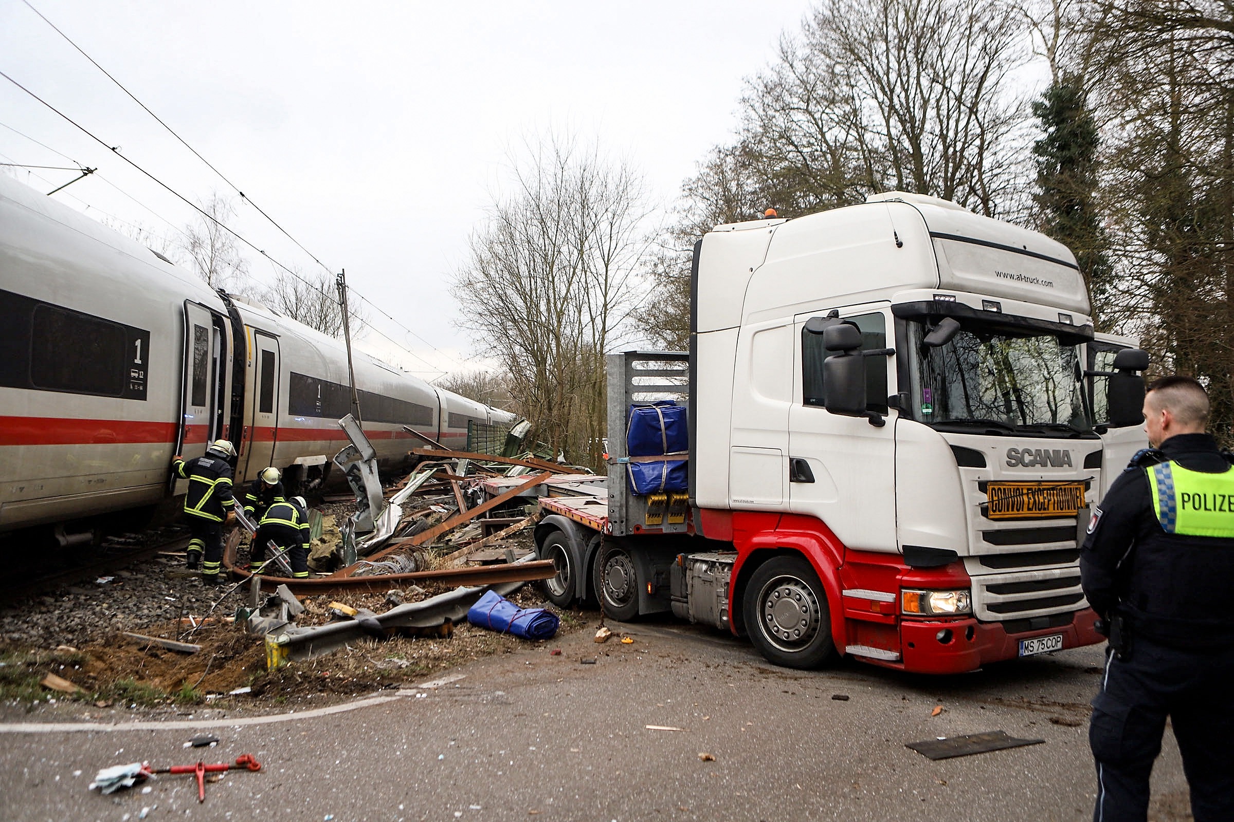 One dead, several injured as train collides with truck in Hamburg