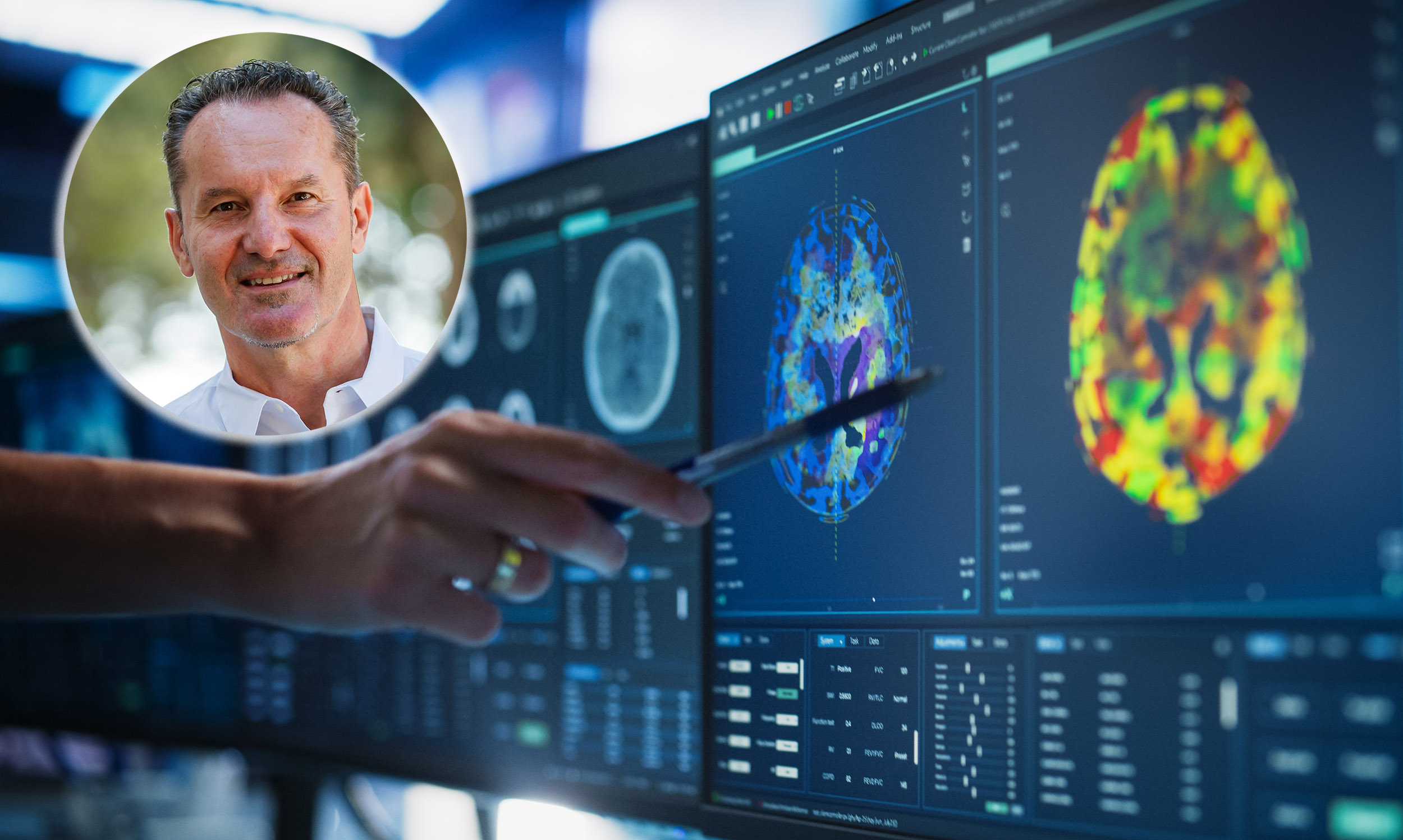 Igor Štagljar, naučnici i pametni lekovi za borbu protiv tumora, Modern,Medical,Research,Center:,Anonymous,Doctor,Pointing,At,Desktop,Computer