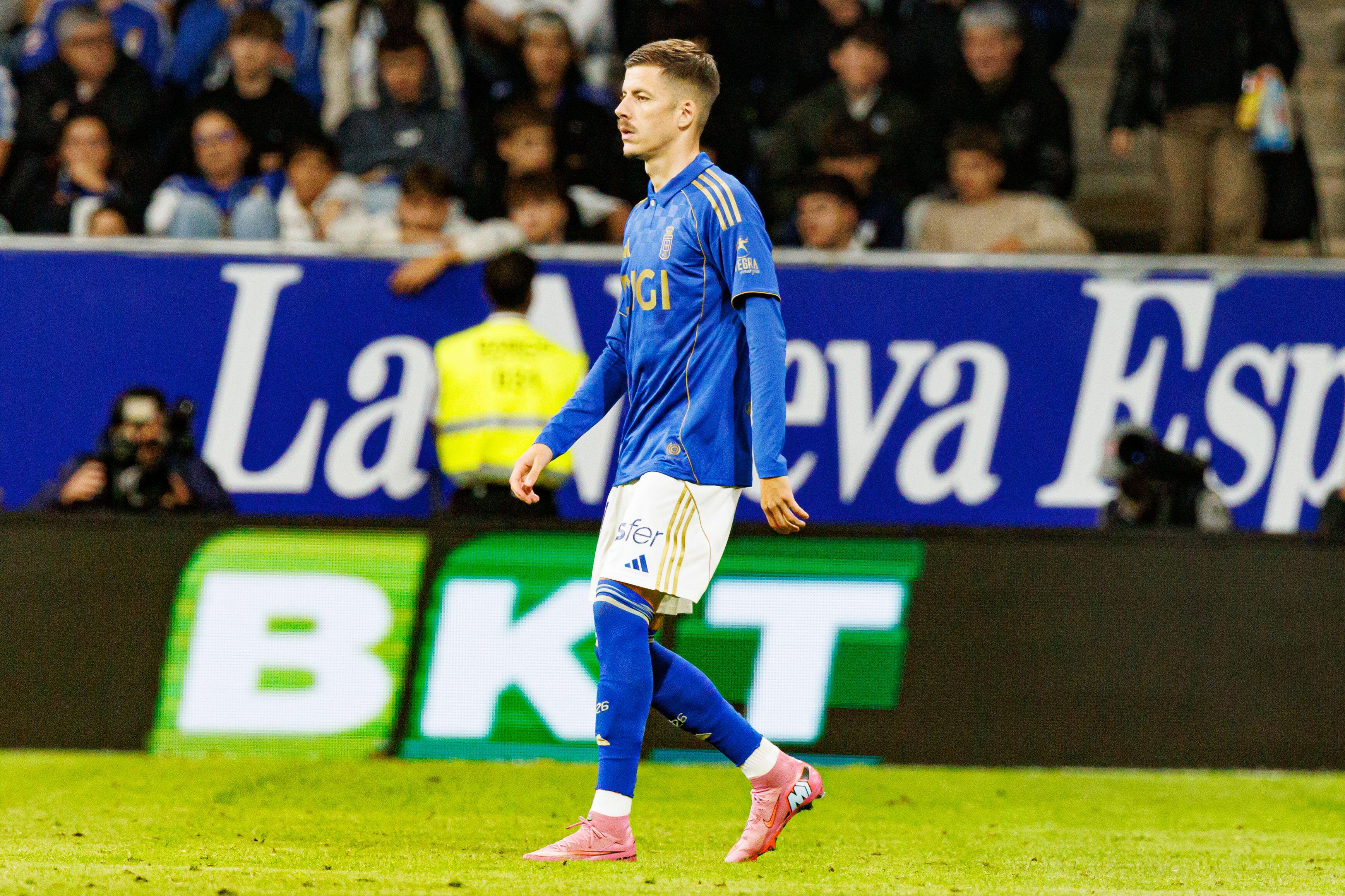 Luka Ilic seen during LaLiga EA SPORTS game between teams of Real Oviedo  and FC Barcelona at Carlos Tartiere Stadium (Maciej Rogowski/Ball Raw Images