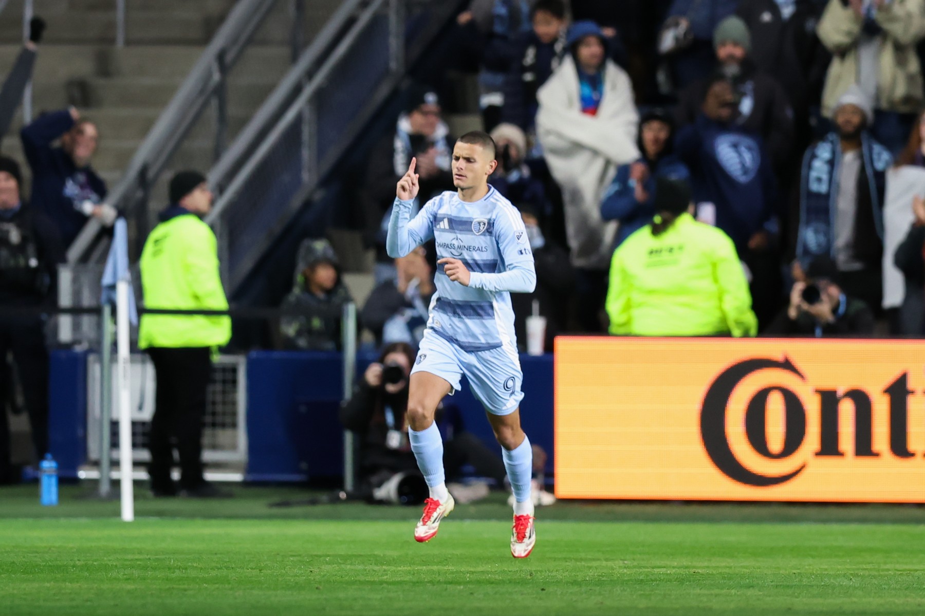 SOCCER: MAR 01 MLS Sporting Kansas City vs San Jose Earthquakes