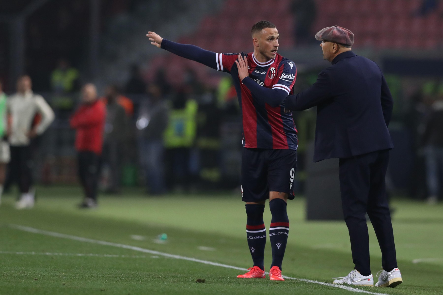 Bologna, Italy, 23rd October 2021. Marko Arnautovic of Bologna FC discusses with Sinisa Mihajlovic Head coach of Bologna FC during the Serie A match at Renato Dall'Ara, Bologna. Picture credit should read: Jonathan Moscrop / Sportimage