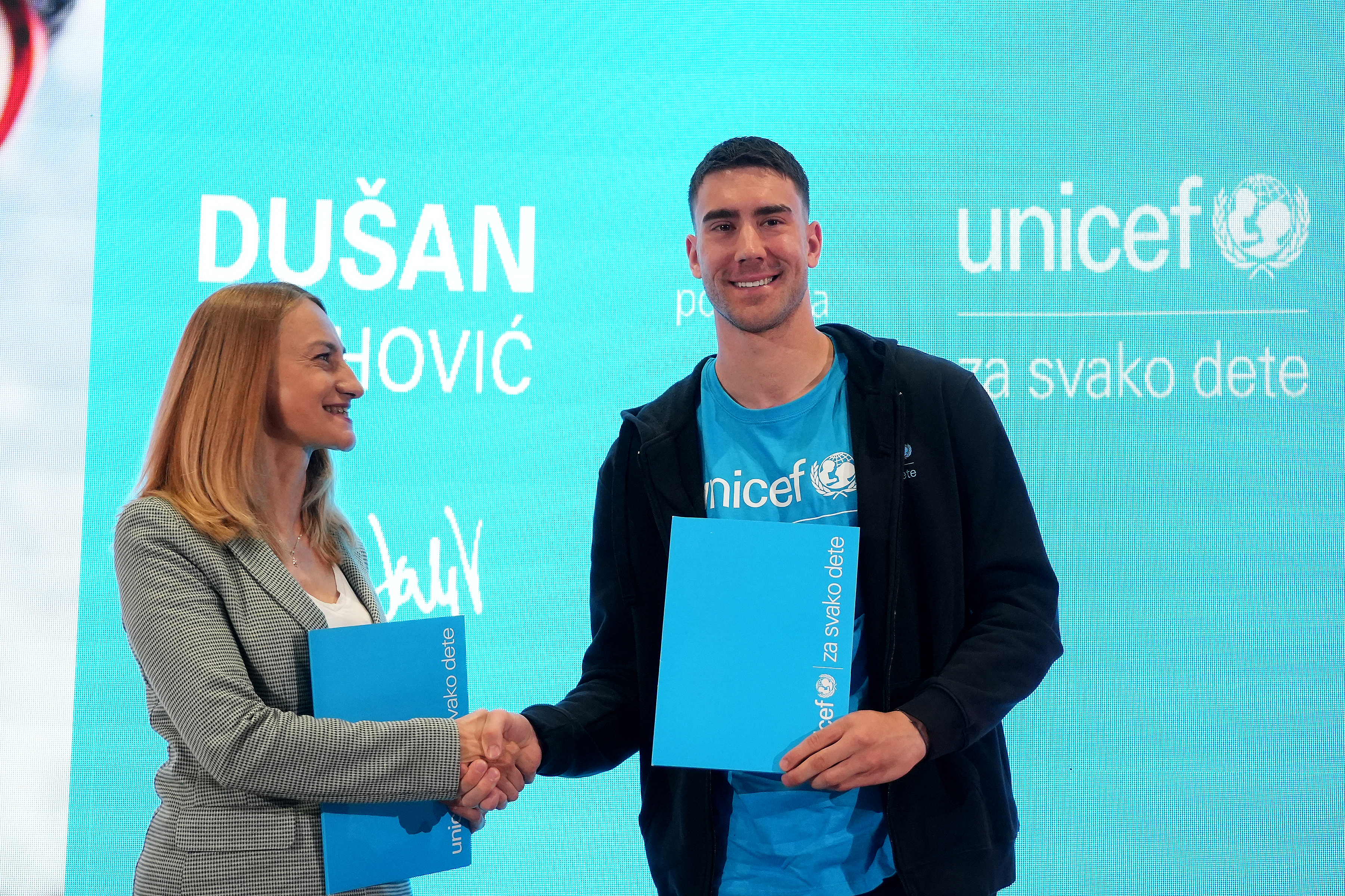 The press conference of Serbian football player and UNICEF ambassador Dusan Vlahovic was held at Sava Center.Konferencija za medije srpskog fudbalera i ambasadora UNICEF-a Dusana Vlahovica odrzana je u Sava centru.