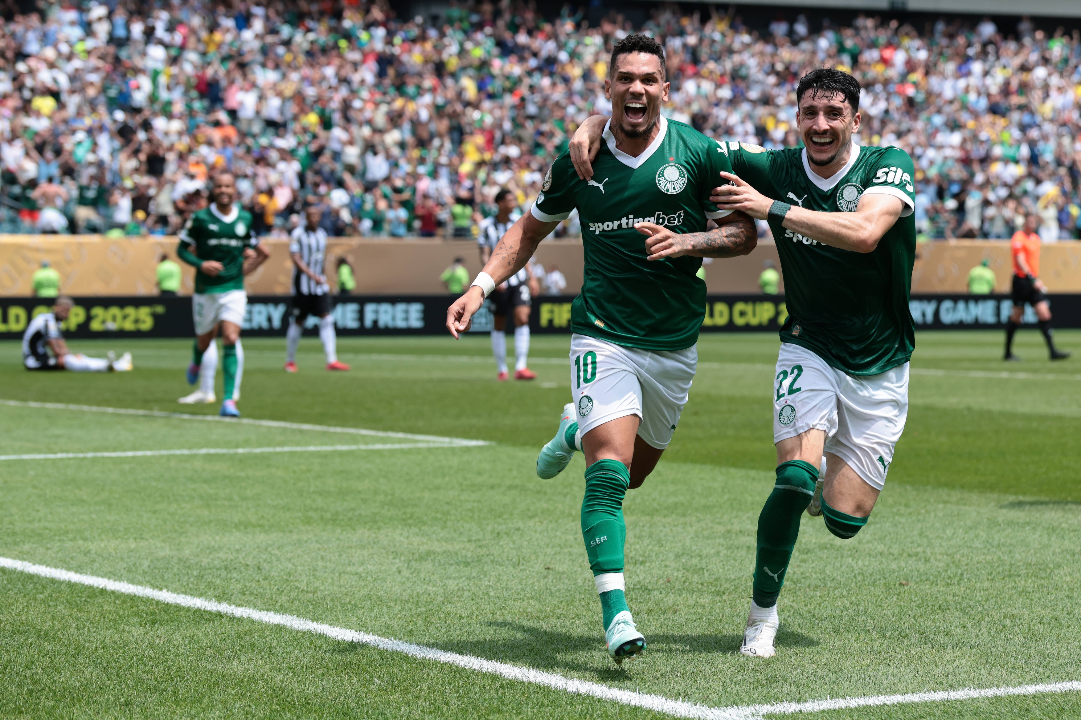 SE Palmeiras v Botafogo - FIFA Club World Cup - Round of Sixteen - Lincoln Financial Field