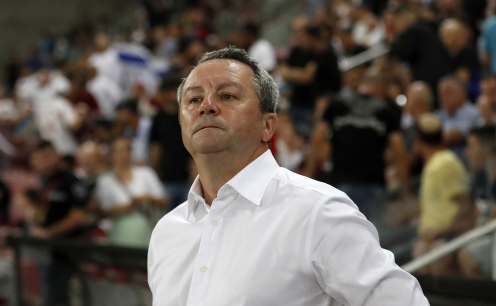 epa07923310 Slavisa Stojanovic, head coach of Latvia, reacts during the UEFA EURO 2020 qualifiers  soccer match between Israel and Latvia, in Beer Sheva, Israel, 15 October 2019.  EPA-EFE/ATEF SAFADI