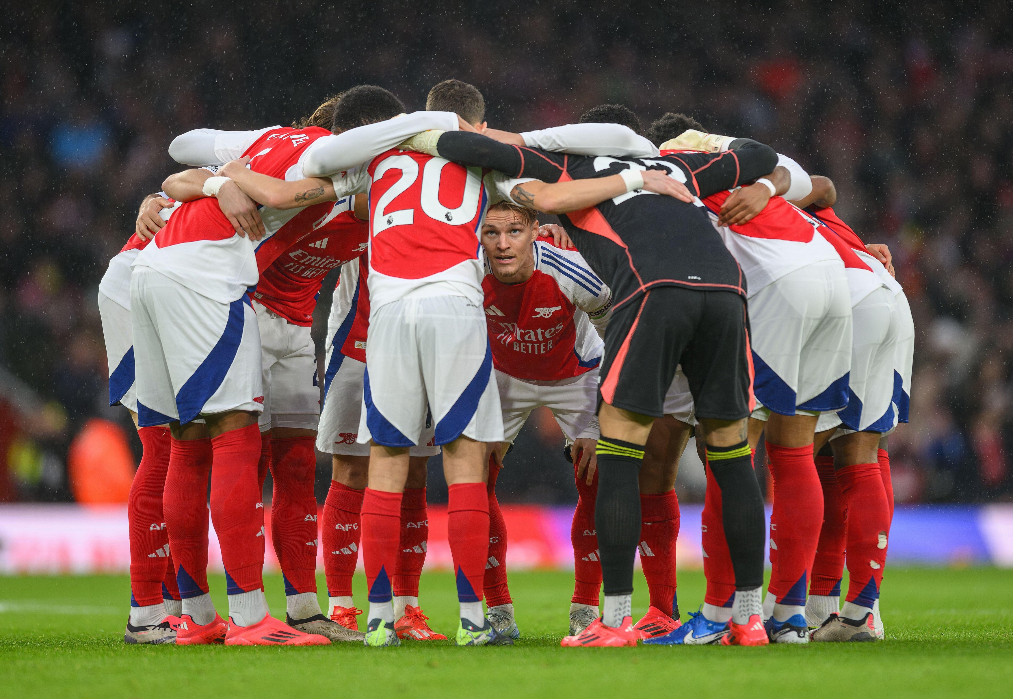 London, UK. 23rd Nov, 2024. Arsenal v Nottingham Forest - Premier League - Emirates Stadium. Martin degaard leads the Arsenal team huddle before the match. Picture Credit: Mark Pain/Alamy Live News