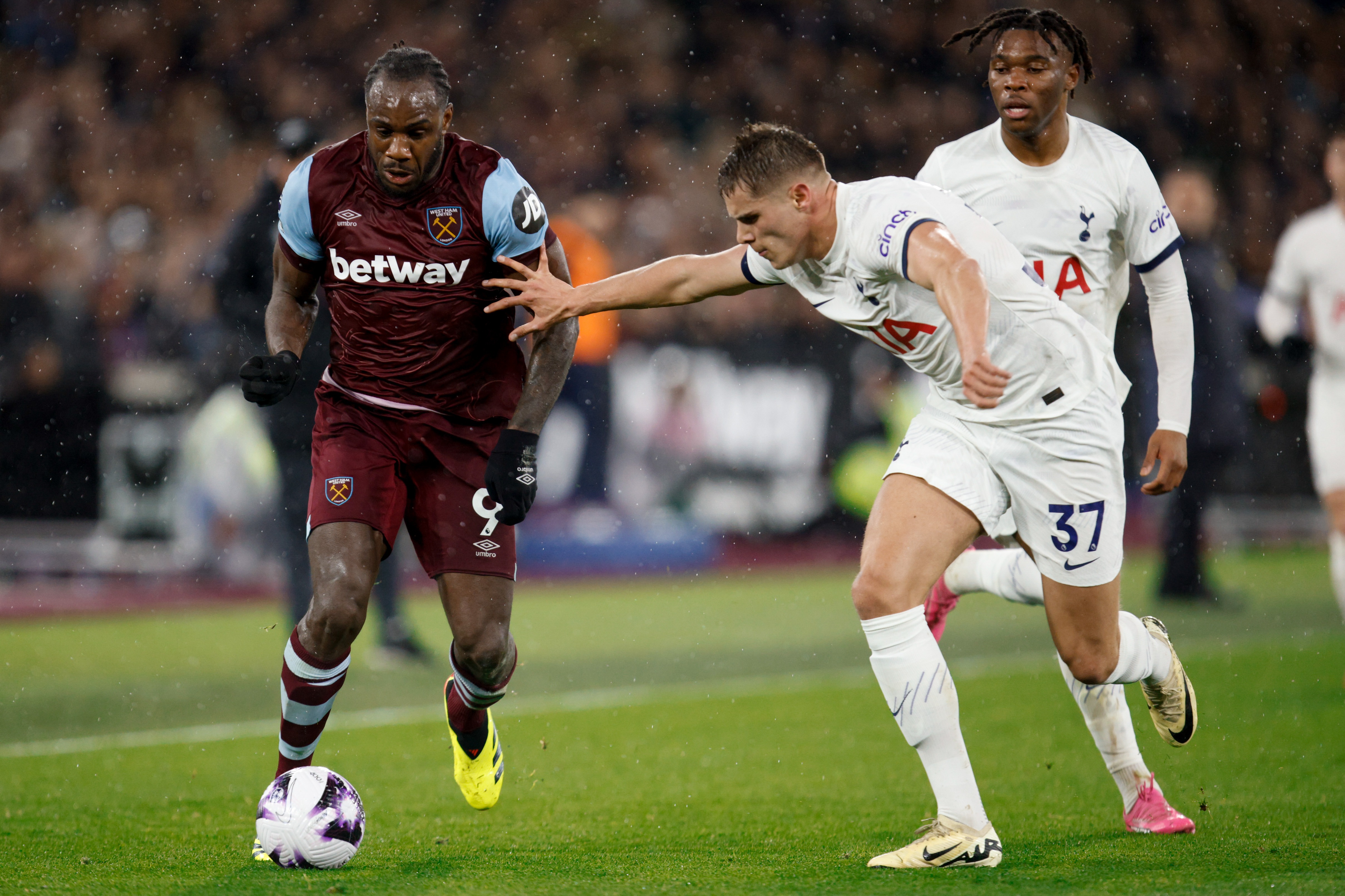 English Premier League - West Ham United vs Tottenham Hotspur