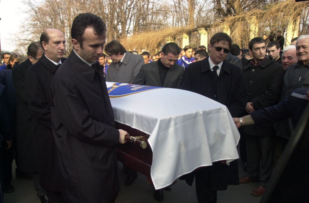 SAHRANA BRANKO BATA BULATOVIC Novo Groblje 29.03.2004. foto: Pedja Milosavljevic