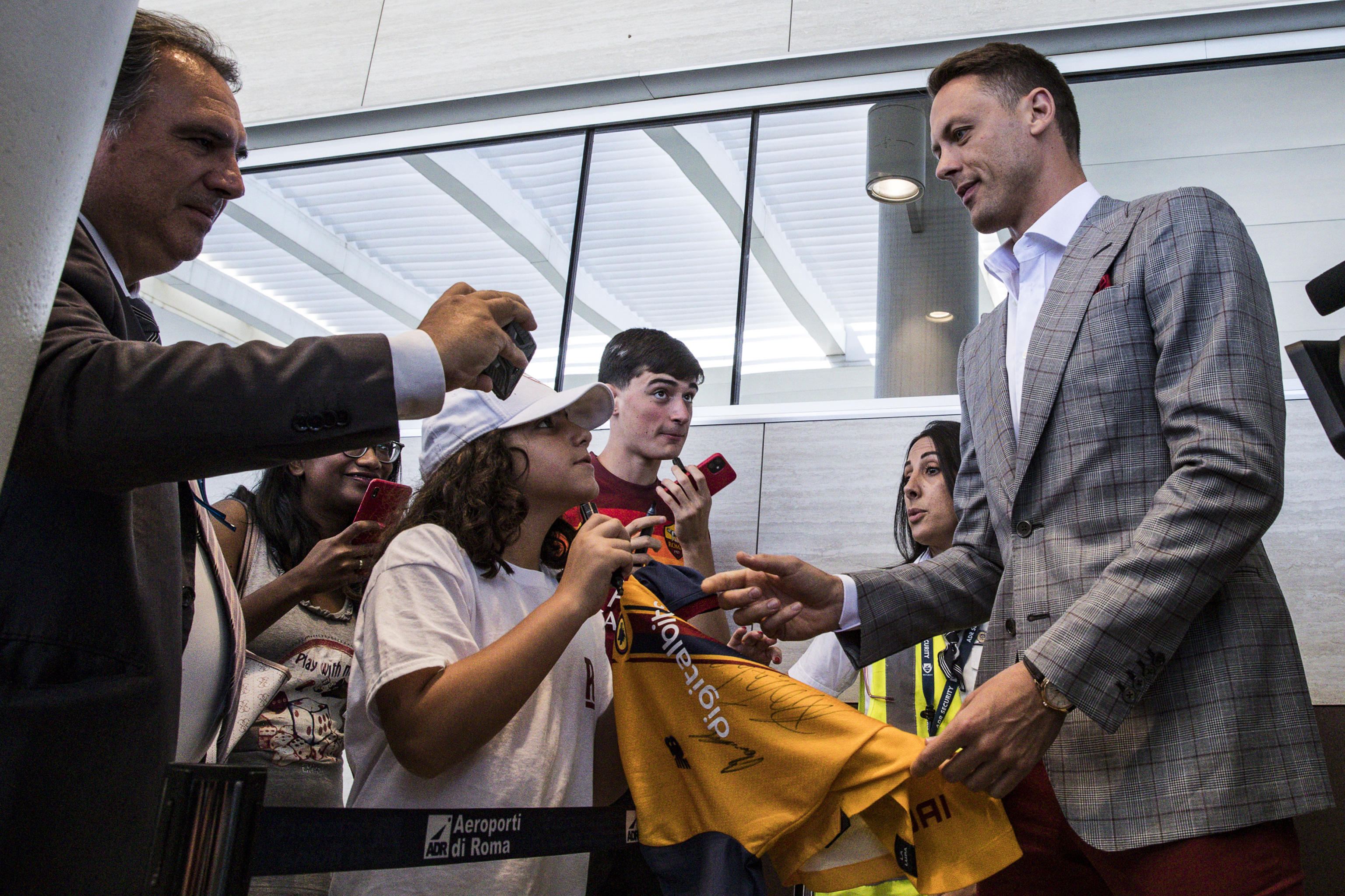 AS Roma new signing Nemanja Matic arrives in Rome