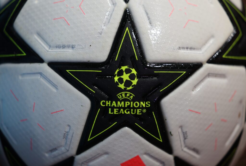 epa11771255 The match ball ahead of the UEFA Champions League match between Arsenal and AS Monaco in London, Great Britain, 11 December 2024.  EPA-EFE/ANDY RAIN