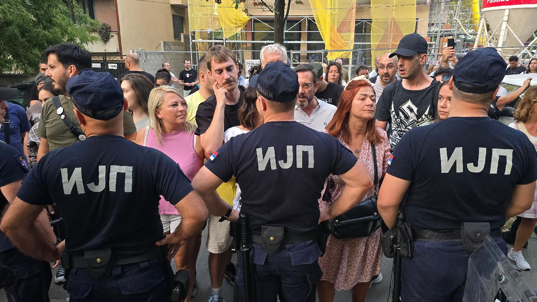 Mesto: Beograd
Datum: Sat Sep 13 19:20:35 CEST 2025
Dogadjaj: DRUŠTVO/POLITIKA - Policija je zaustavila protestnu šetnju članova zborova građana i studenata na Voždovcu
Fotoreporter: Marko Dragoslavić
Izvor: FoNet