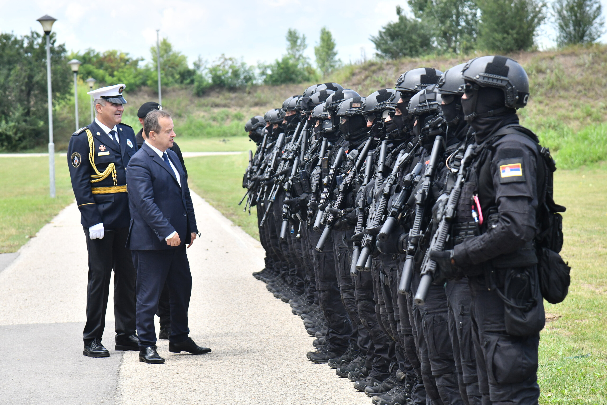 Deputy Prime Minister of the Republic of Serbia and Minister of Internal Affairs Ivica Dacic attended the celebration of the Day of the Special Anti-Terrorist Unit of the MUP at the SAJ base.