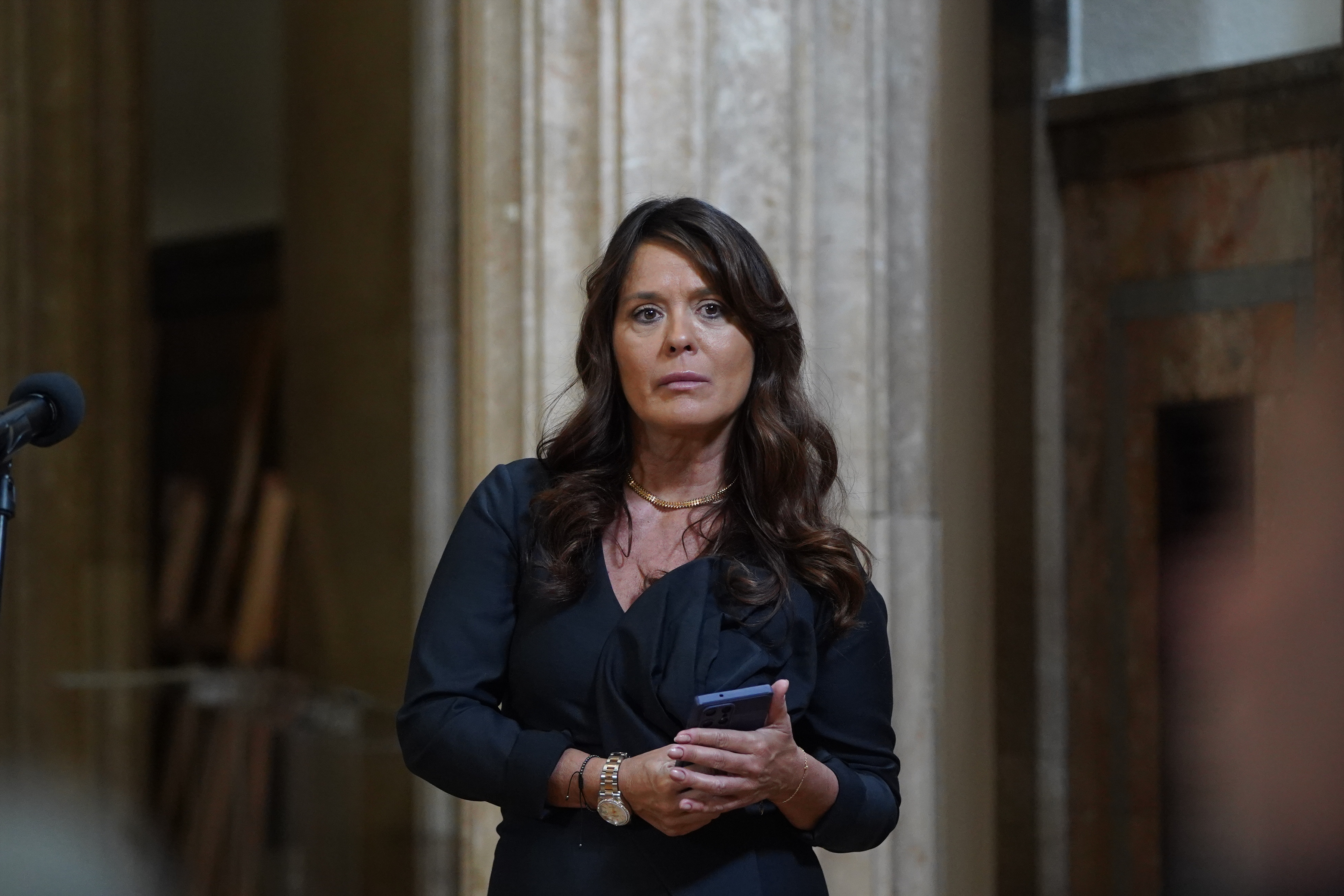 After the meeting with the leaders of the ruling coalition, the President of the Republic of Serbia, Aleksandar Vucic, addressed the citizens of Serbia from the building of the General Secretariat of the President of the Republic.