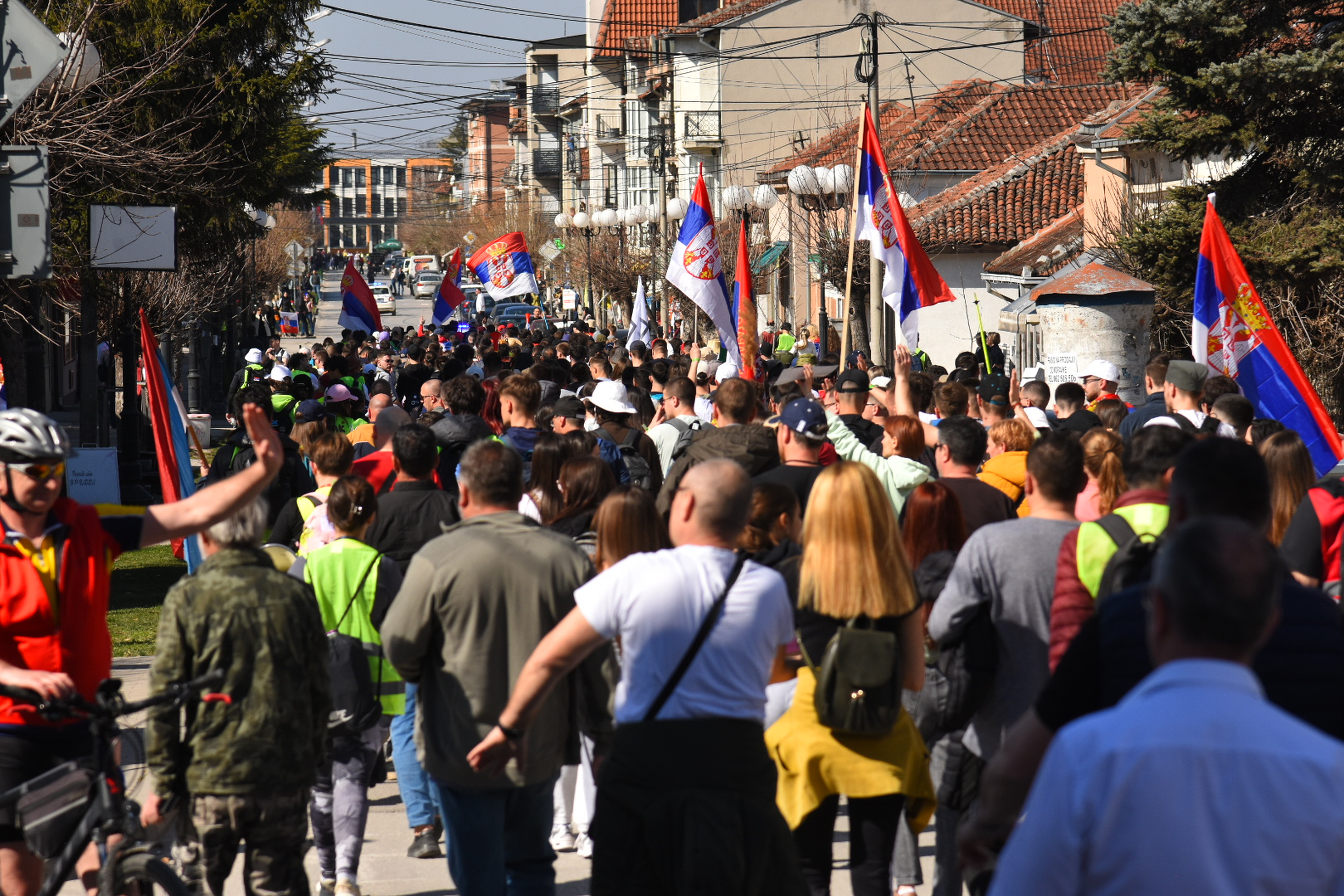 Students blocking the faculties in Nis set off from the Manasija Monastery on a six-day protest walk "Ide Nis, stize Nis" to Belgrade, where a large protest will be held on March 15th, and the first destination in the "Student in every village" action was