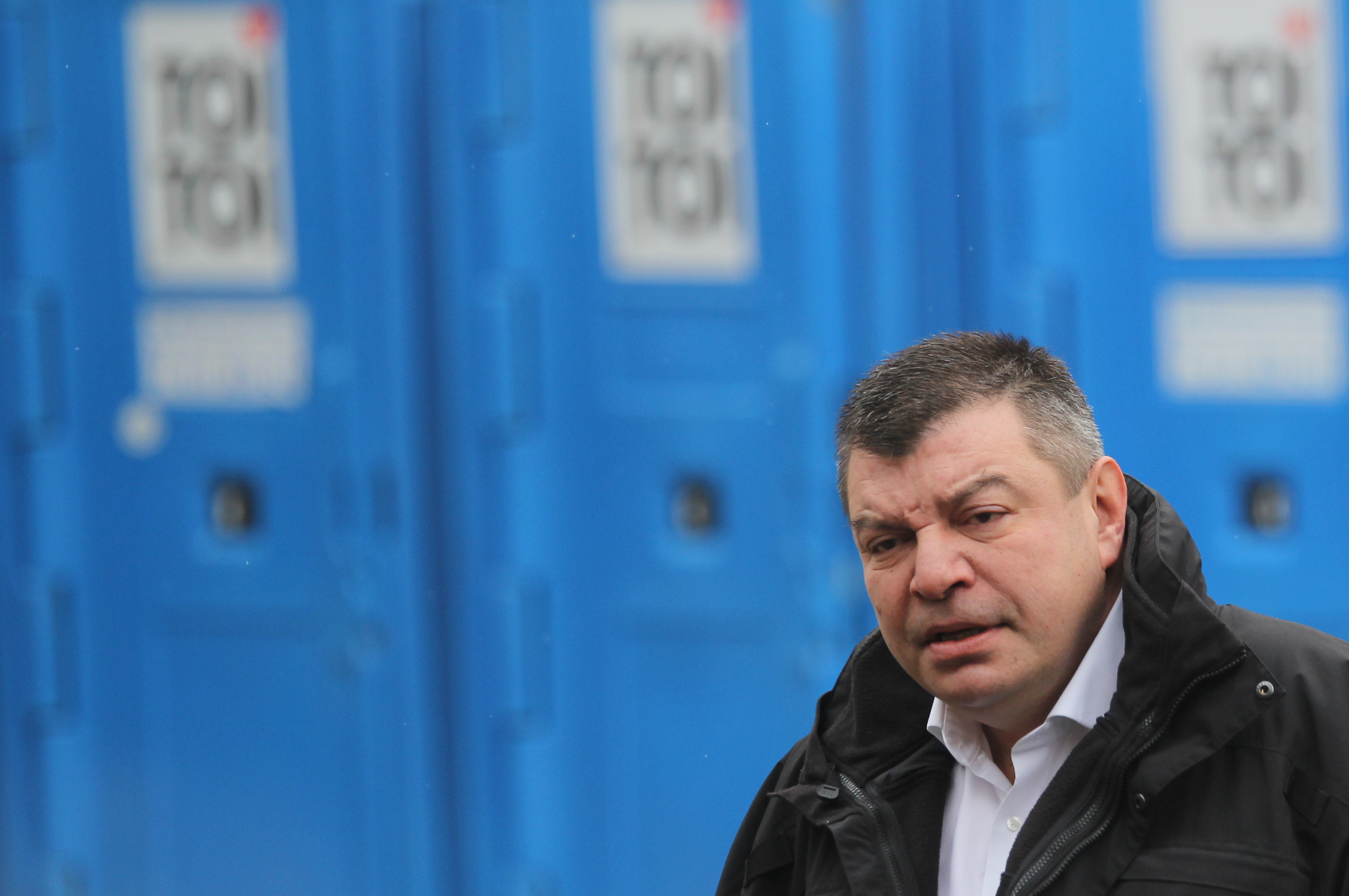 Aleksandar Vulin - Labor Minister, Nebojsa Stefanovic - Interior Minister Zoran Djordjevic - Defence Minister Miroslav Cuckovic - Obrenovac Mayor visited the temporary reception center for migrants.