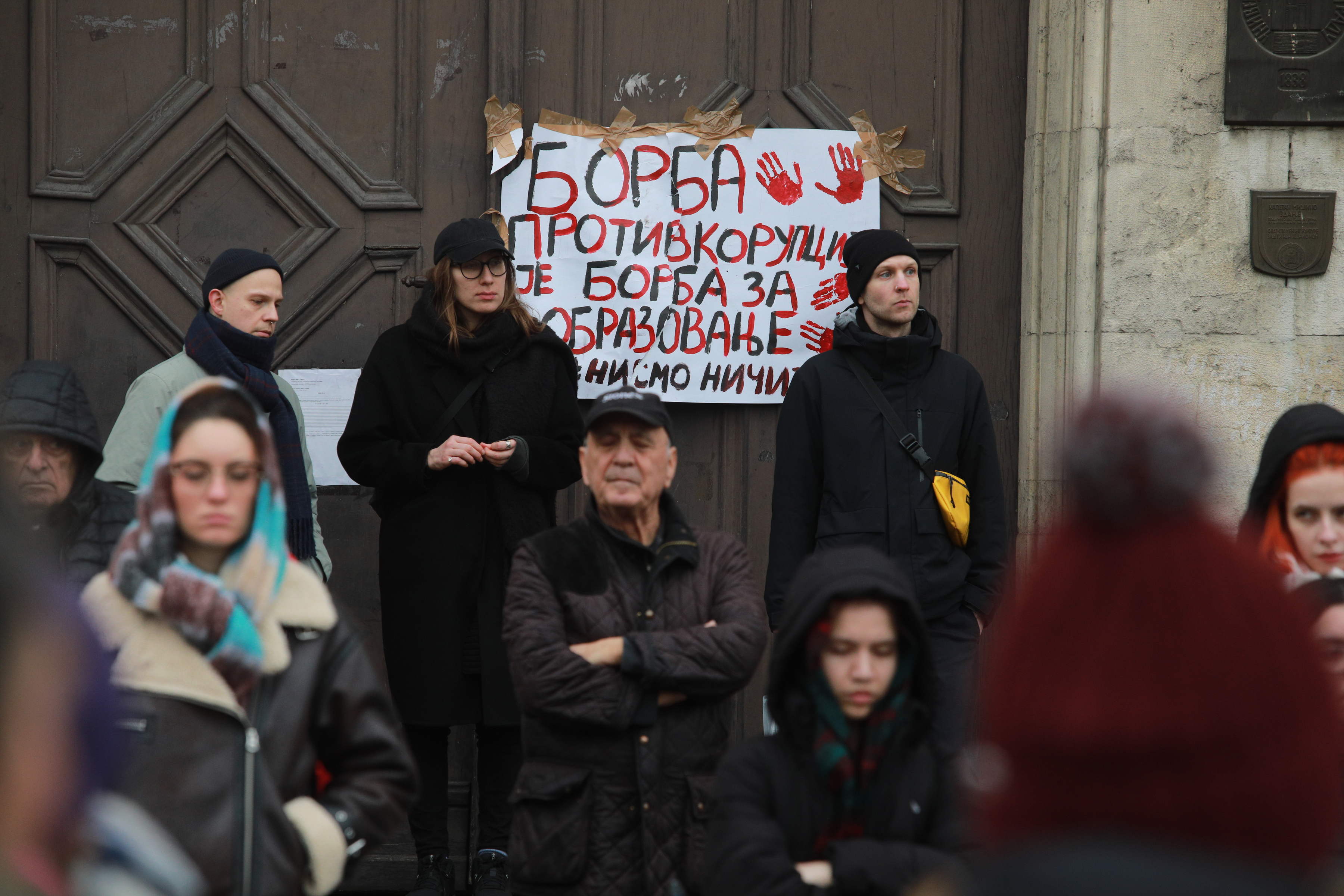 Students of the Belgrade University once again came out in front of the Rectorate, where they blocked traffic as part of the action "Stop, Serbia", in order to hold a rally 29 minutes - for 29 victims, and the post was dedicated to the victims in Novi Sad