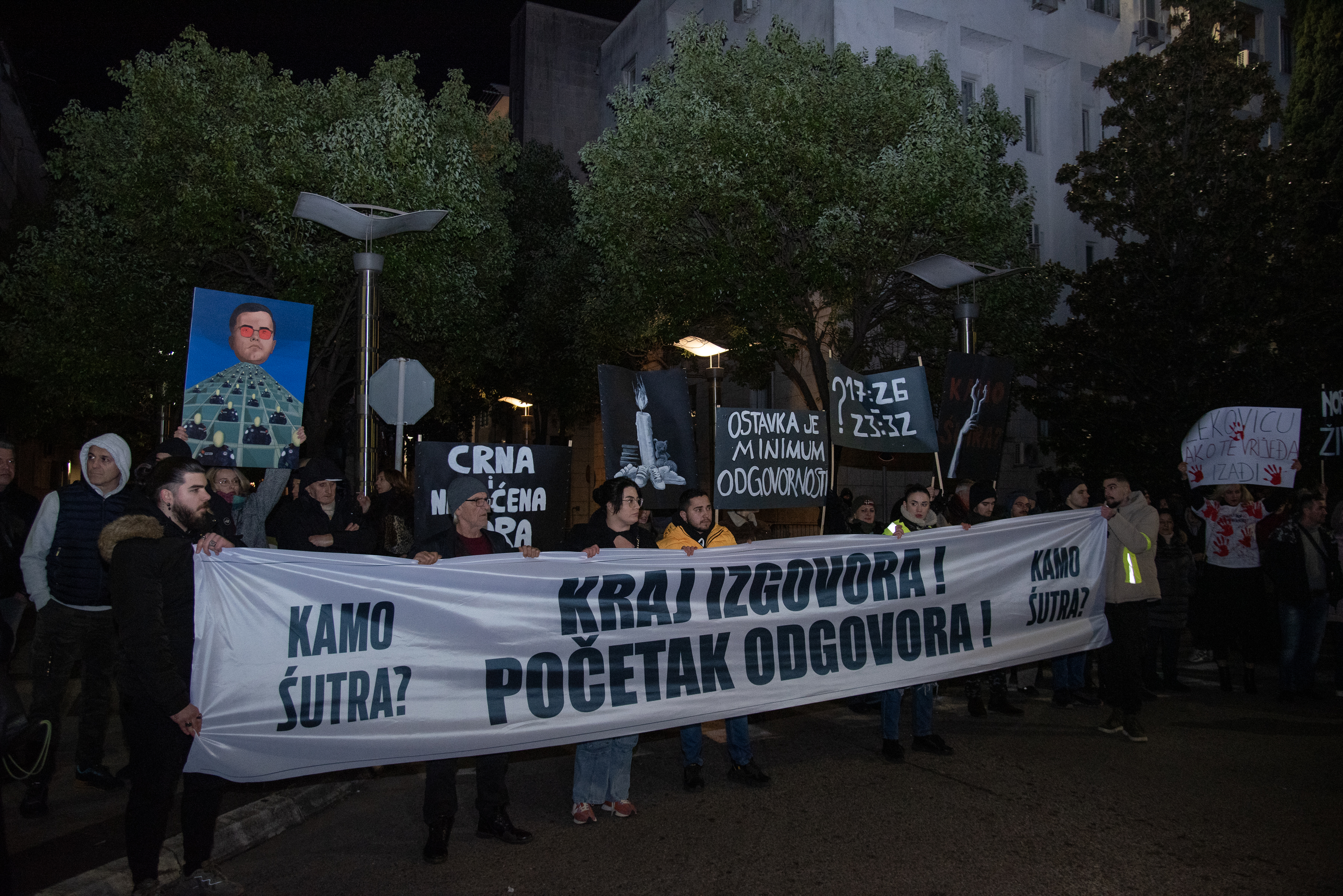 The protest, organized by the informal student group "Kamo Śutra?" on the occasion of the tragedy in Cetinje, was held in front of the Ministry of Internal Affairs building in Podgorica, and the demonstrators came in front of the Government building, wher