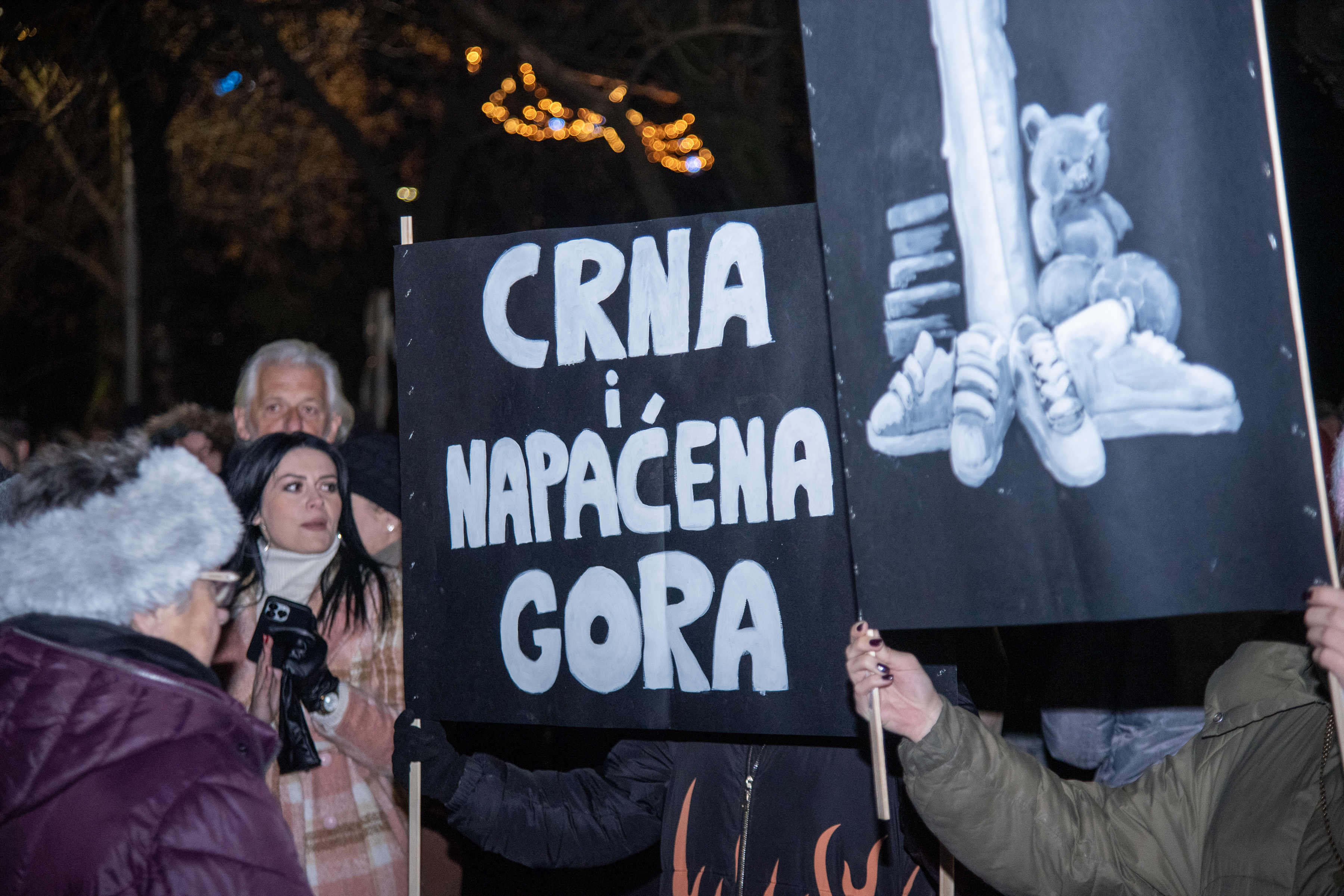 The protest, organized by the informal student group "Kamo Śutra?" on the occasion of the tragedy in Cetinje, was held in front of the Ministry of Internal Affairs building in Podgorica, and the demonstrators came in front of the Government building, wher